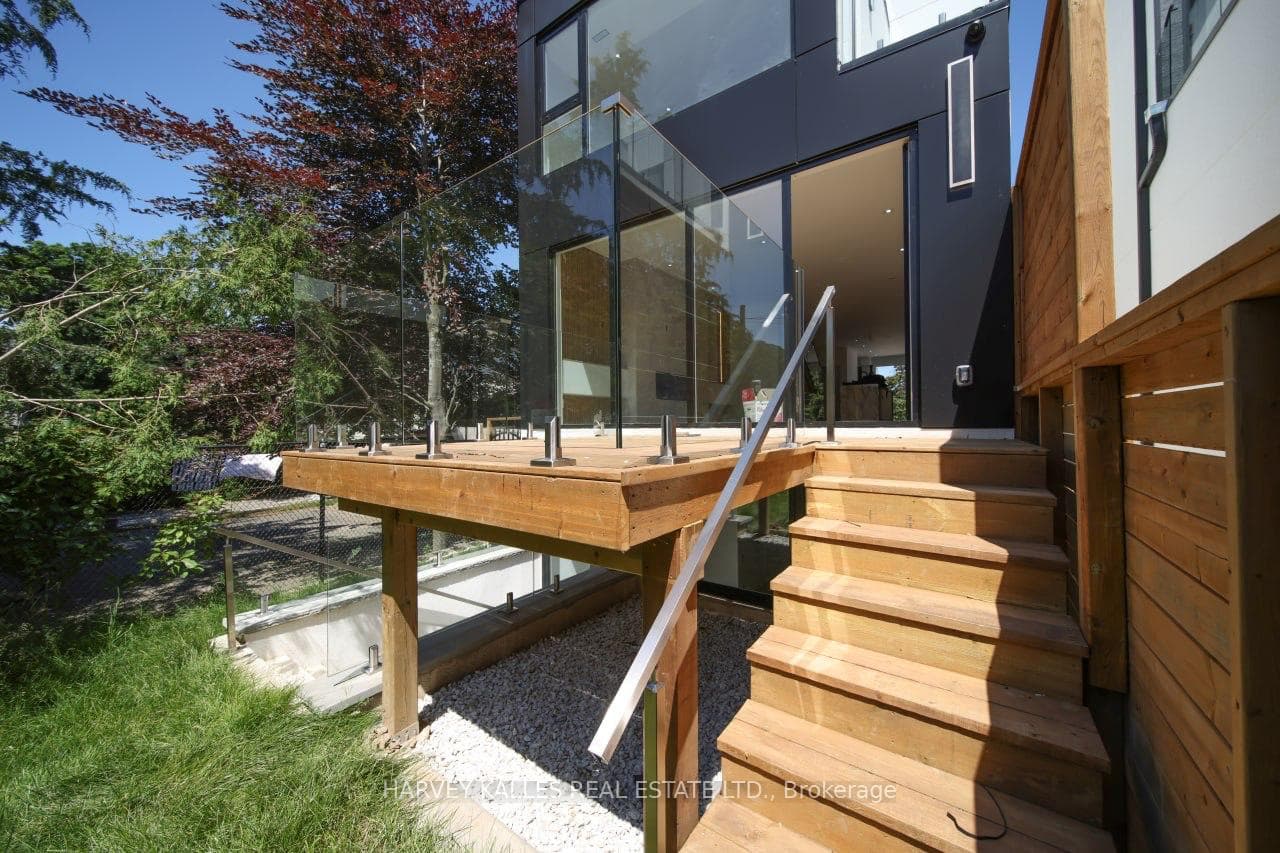 2970A Bayview Avenue, Toronto C14, ON M2N 5K7