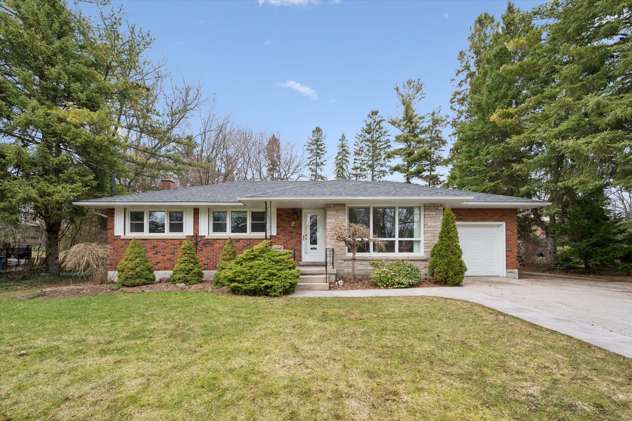 22 Gladstone Avenue, Guelph, ON N1E 1L6