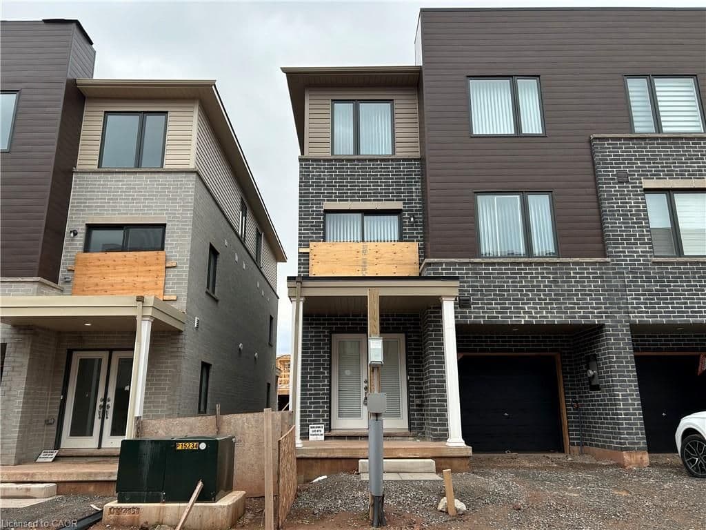 73 Dryden Lane, Hamilton, ON L8H 0B6