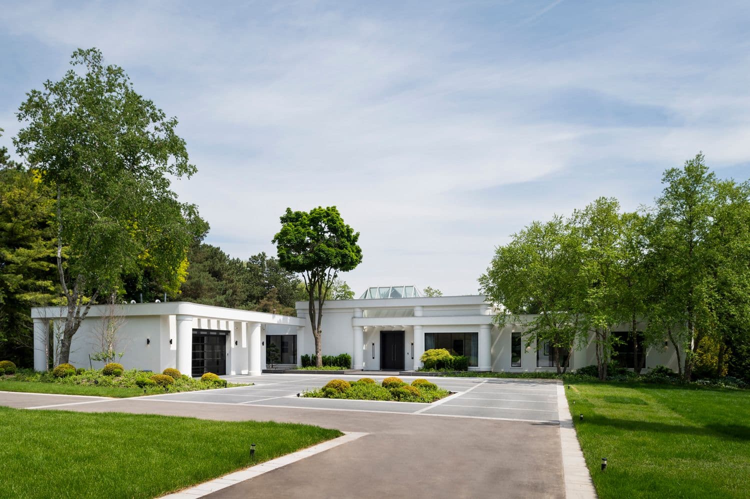 45 Park Lane Circle, Toronto C12, ON M3C 2N3