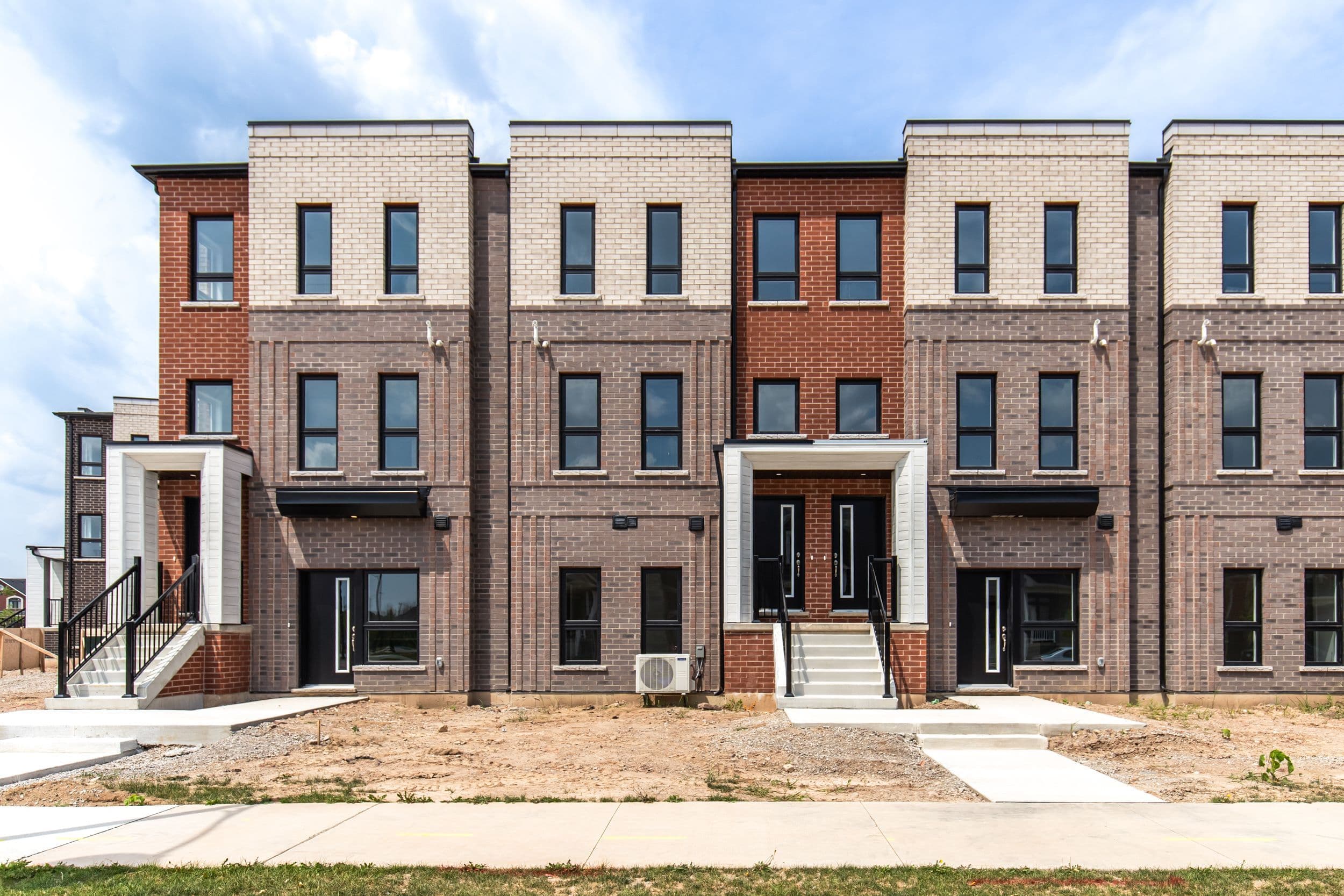 55 Great Falls Boulevard, Hamilton, ON L8B 2A9