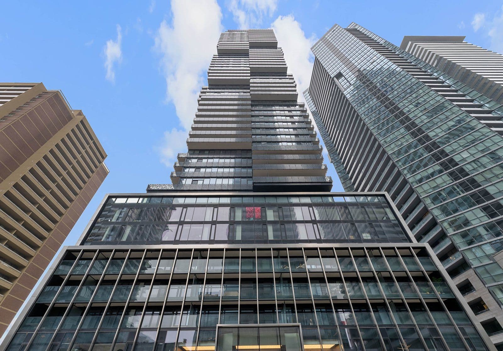 55 Charles Street E 3708, Toronto C08, ON M4Y 0J1