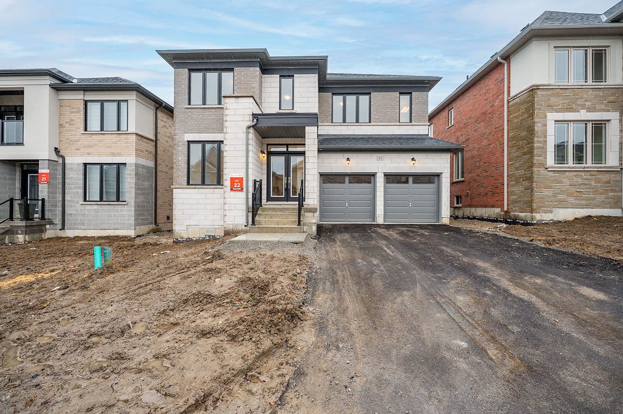 51 Bostock Drive, Georgina, ON L4P 0S5