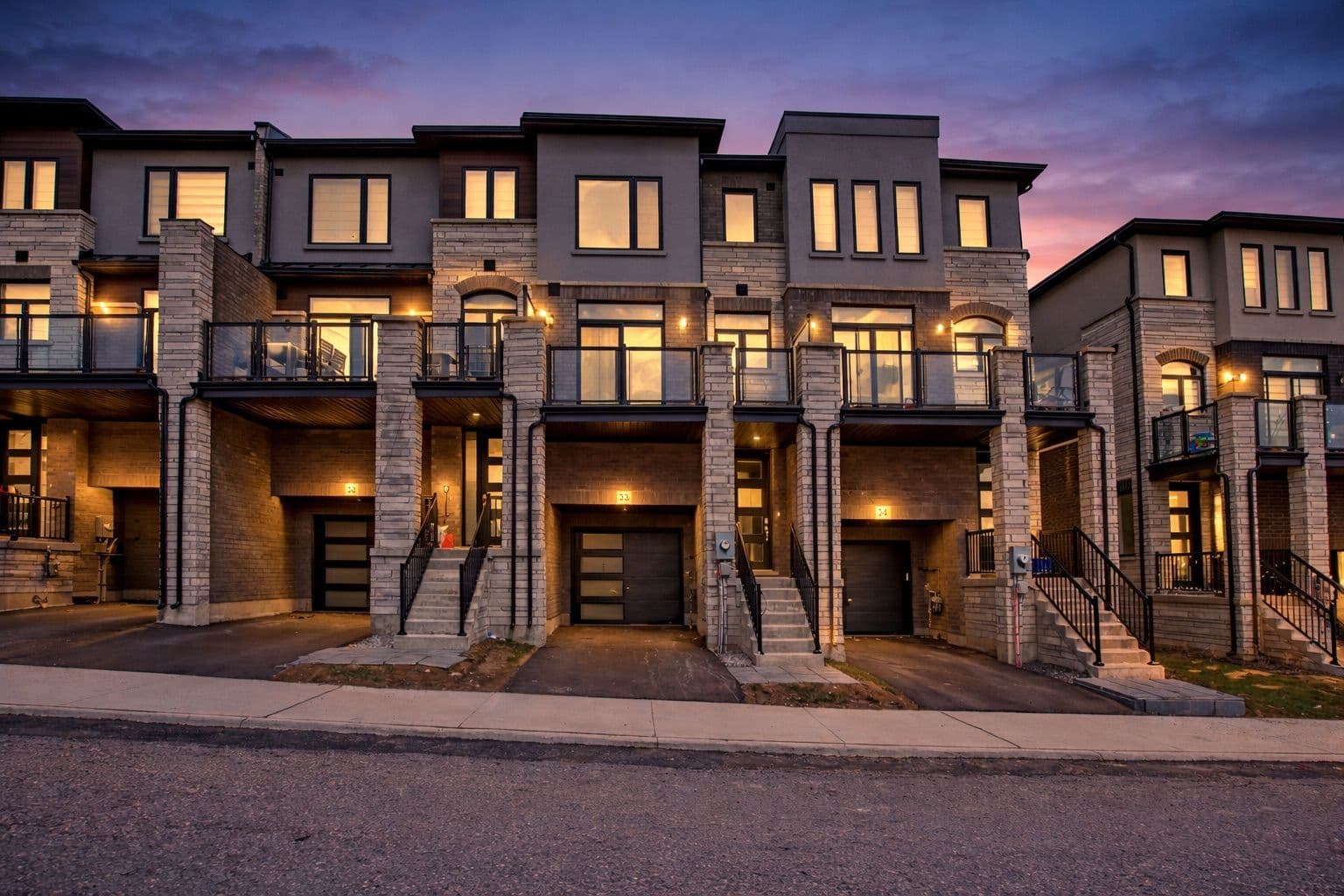 155 Equestrian Way 33, Cambridge, ON N3E 0E9