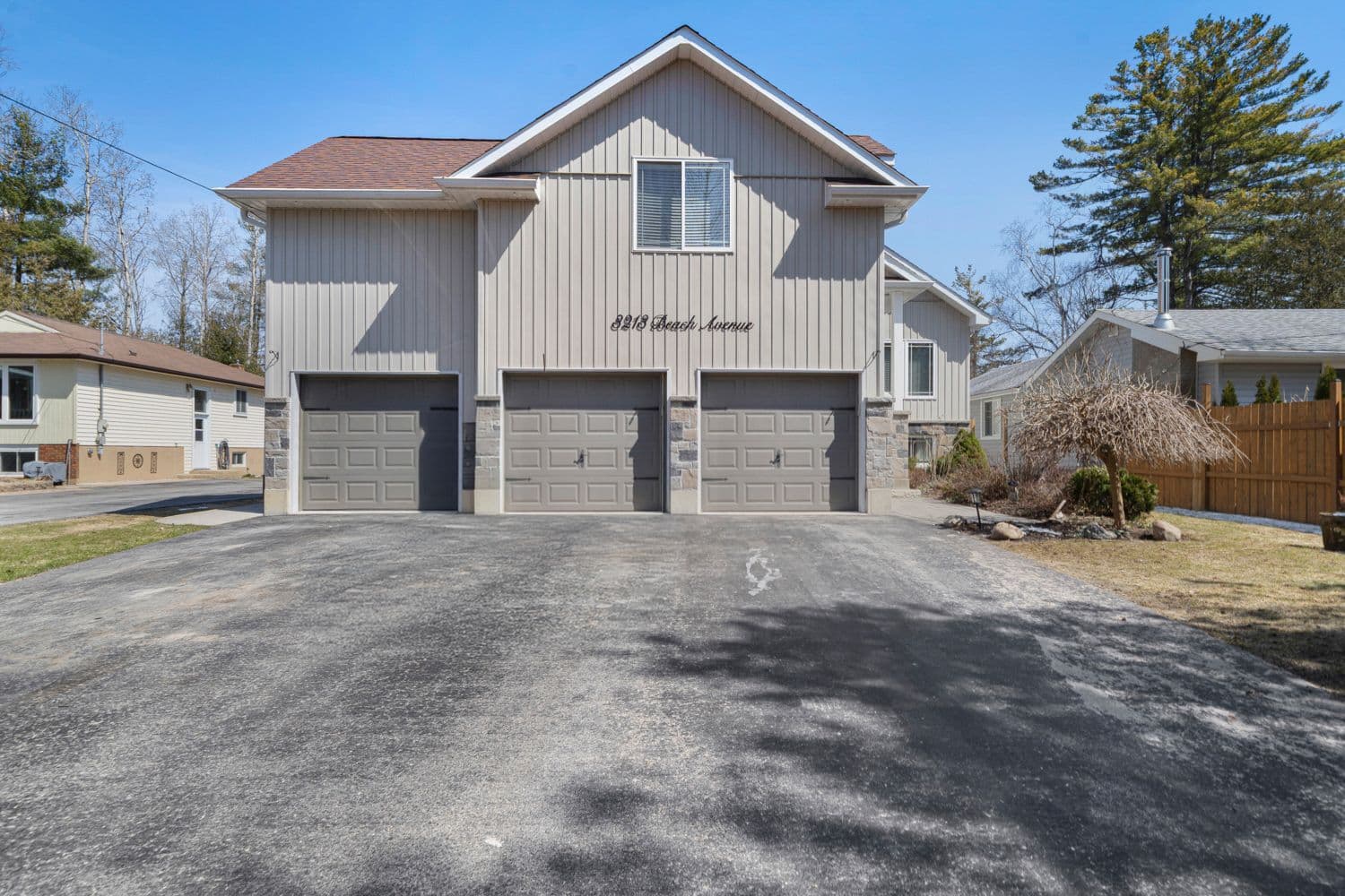 3213 Beach Avenue, Innisfil, ON L9S 2K6