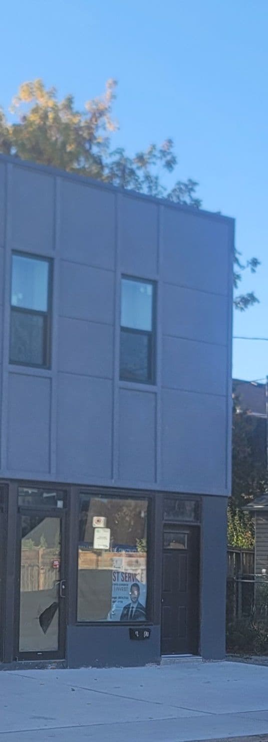 8B Times Road, Toronto W04, ON M6E 3B7