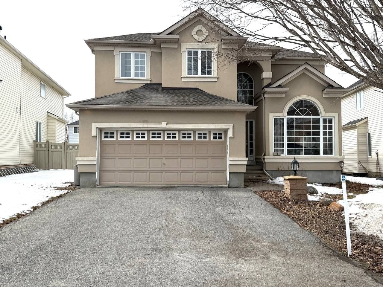 9 Blackshire Circle S, Barrhaven, ON K2J 5L8
