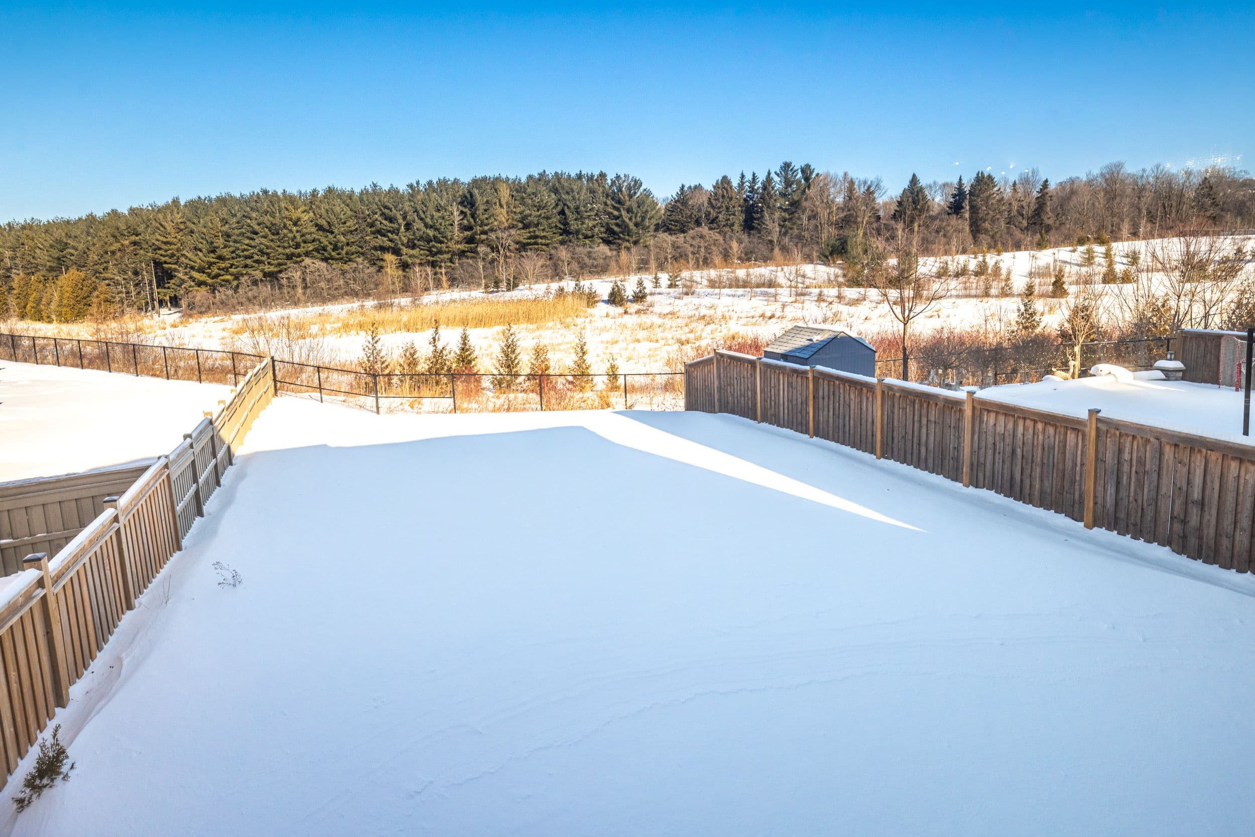 122 Scrivener Drive, Aurora, ON L4G 0Y8