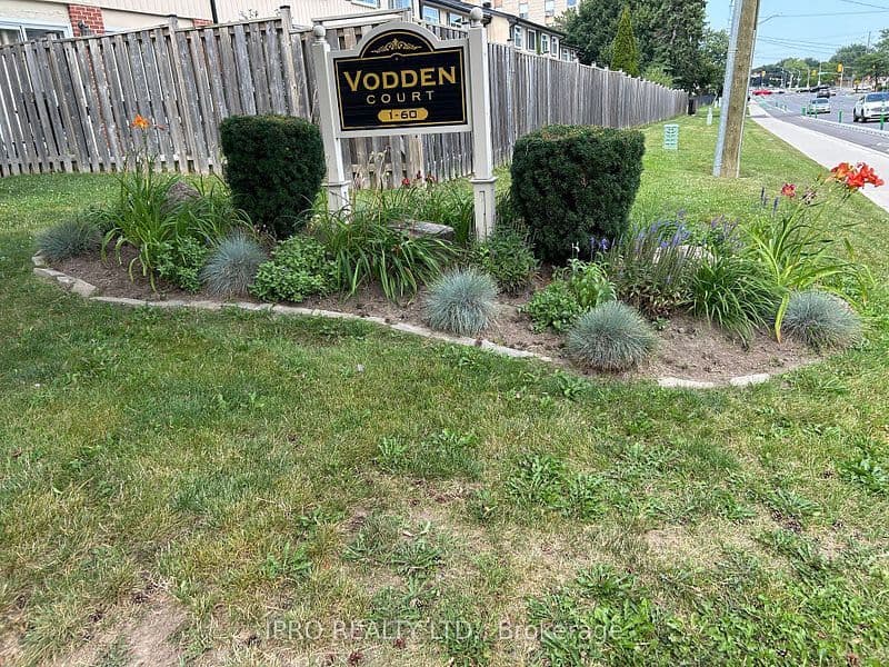 52 Vodden Court, Brampton, ON L6V 2V7