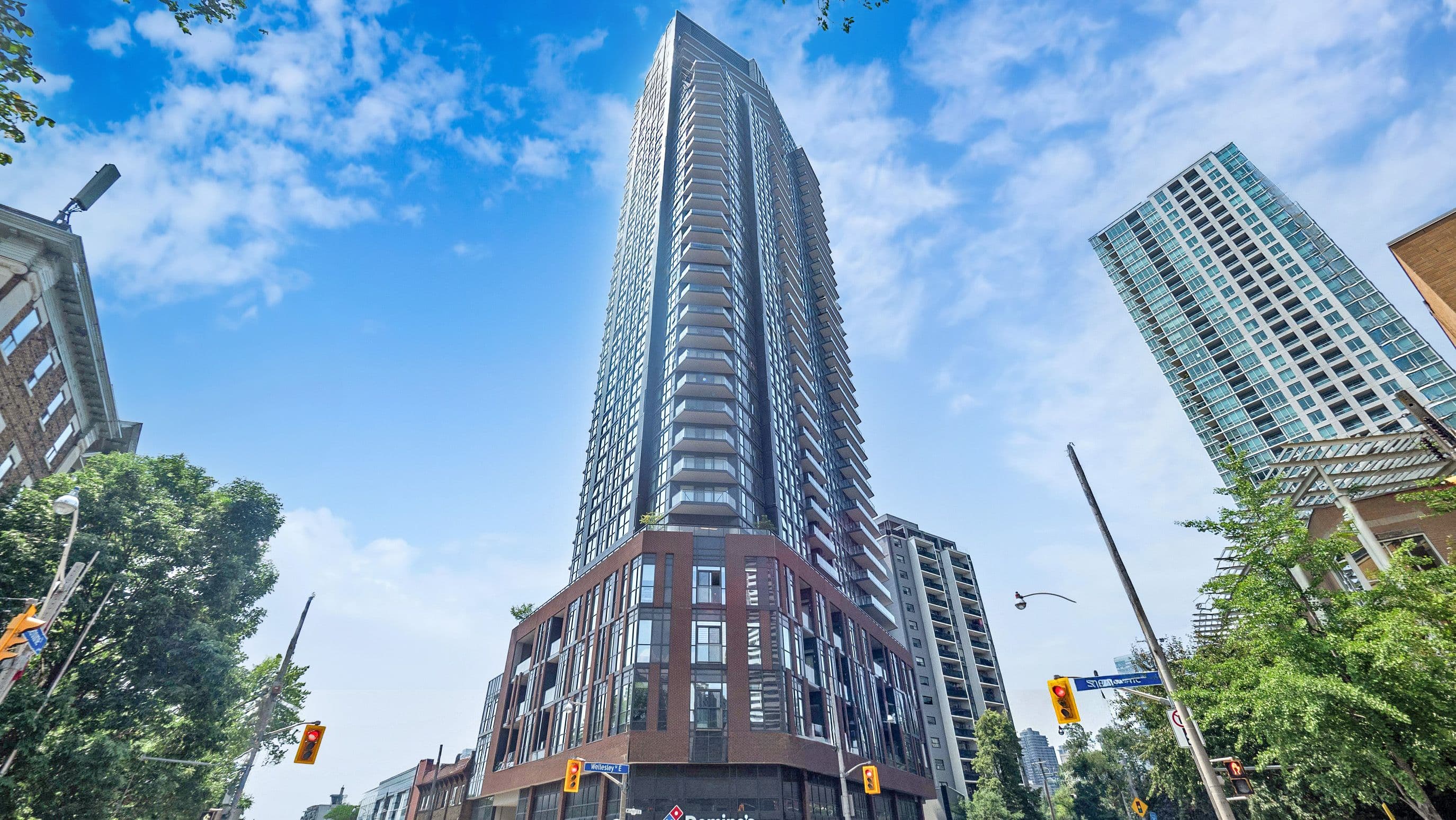 159 Wellesley Street E LPH03, Toronto C08, ON M4Y 0H5