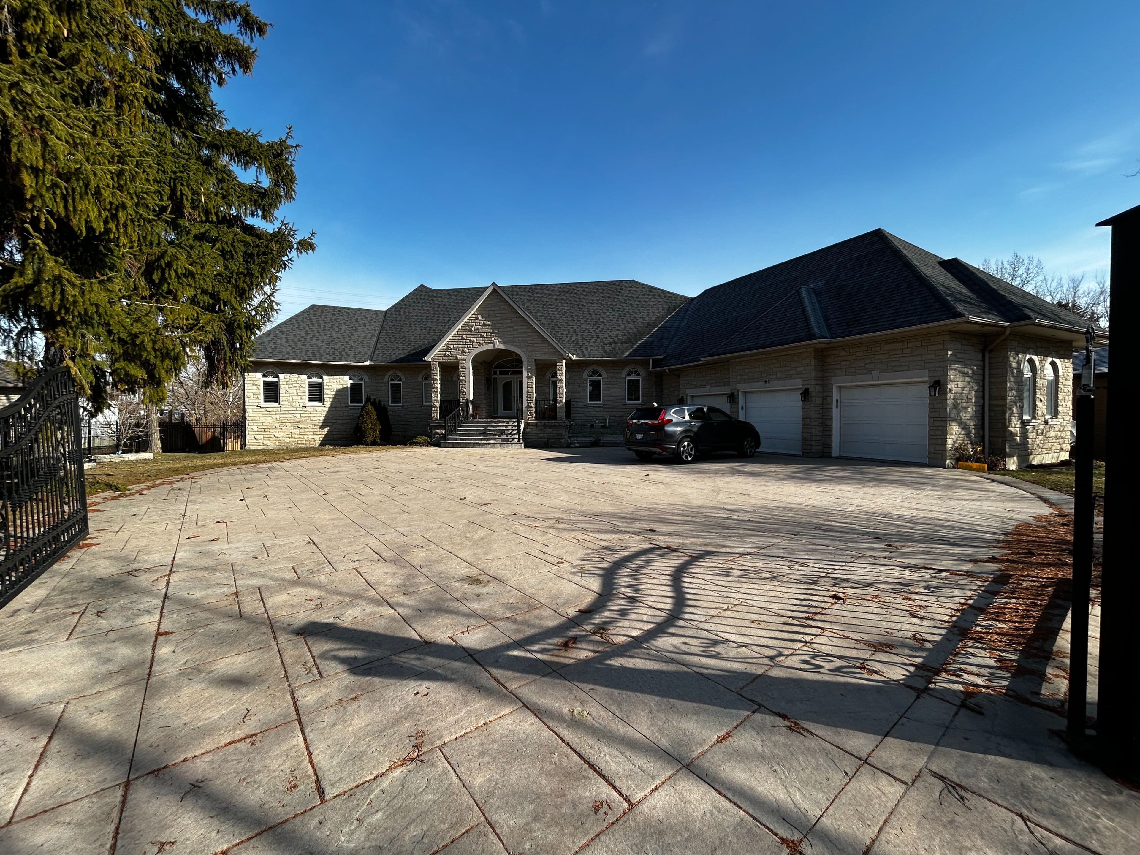 64 Hillside Avenue Basement Unit A, Vaughan, ON L4K 1X1