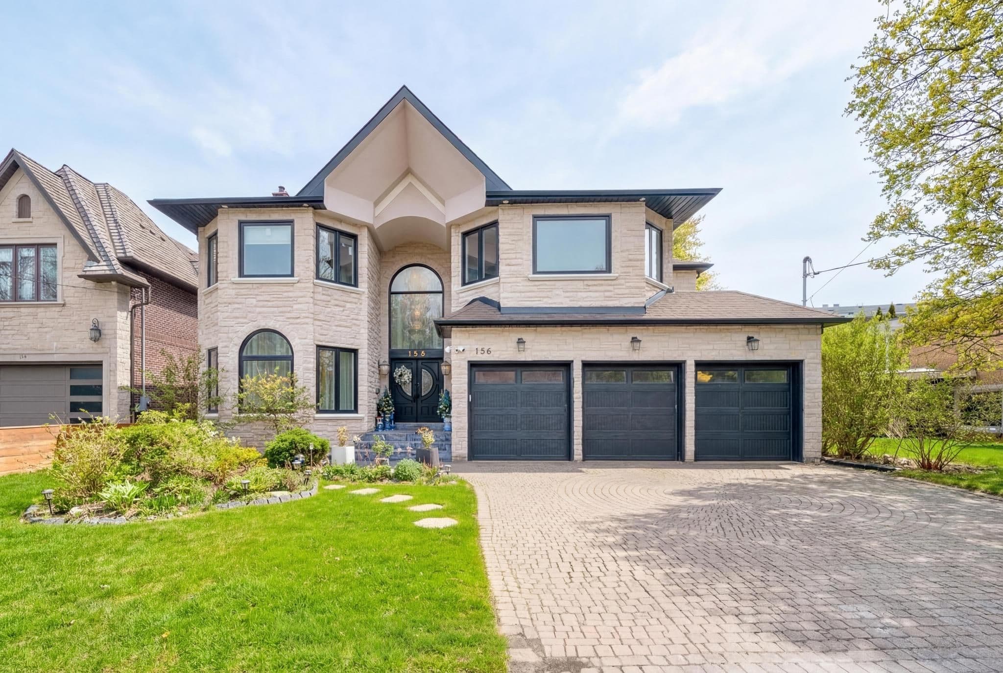 156 Burbank Drive, Toronto C15, ON M2K 1P1
