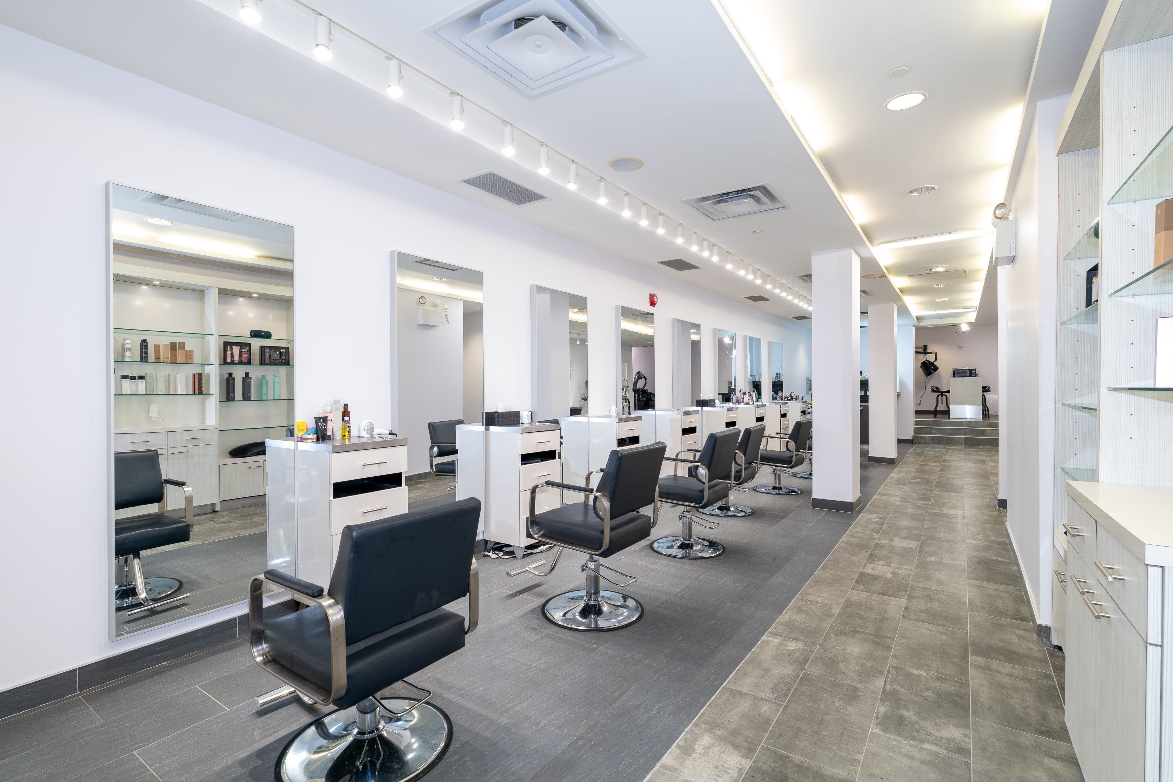 2409 Yonge Street, Toronto C10, ON M4P 2E7