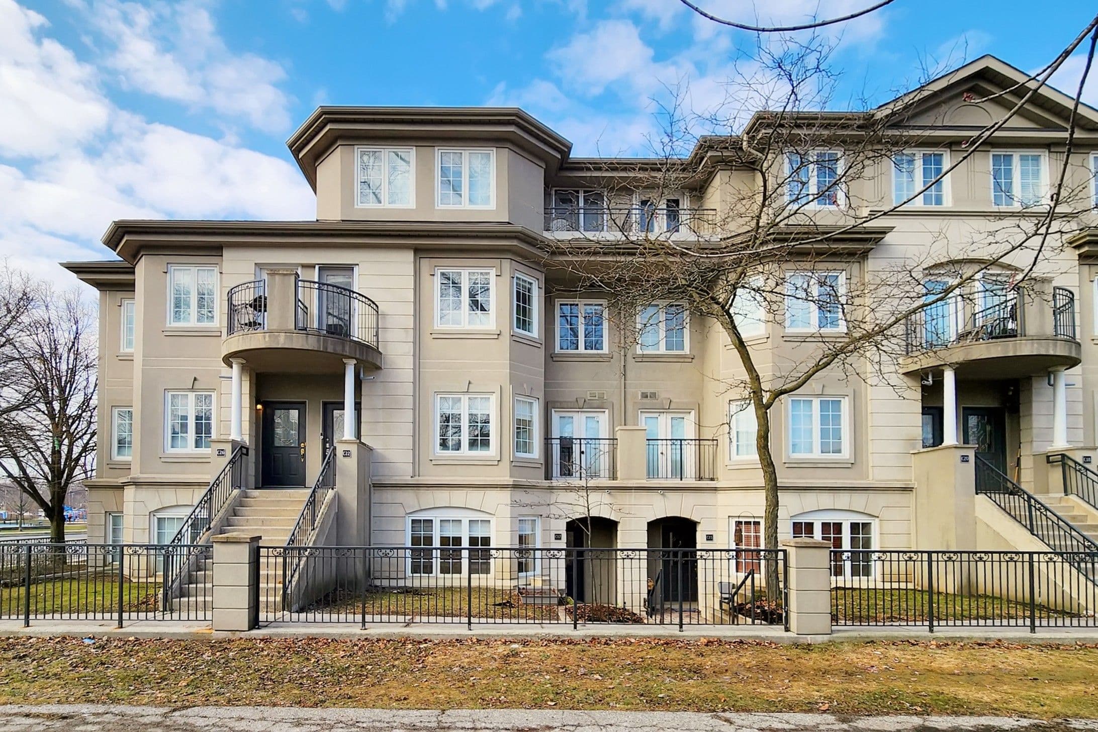108 Finch Avenue W C17, Toronto C07, ON M2N 6W6