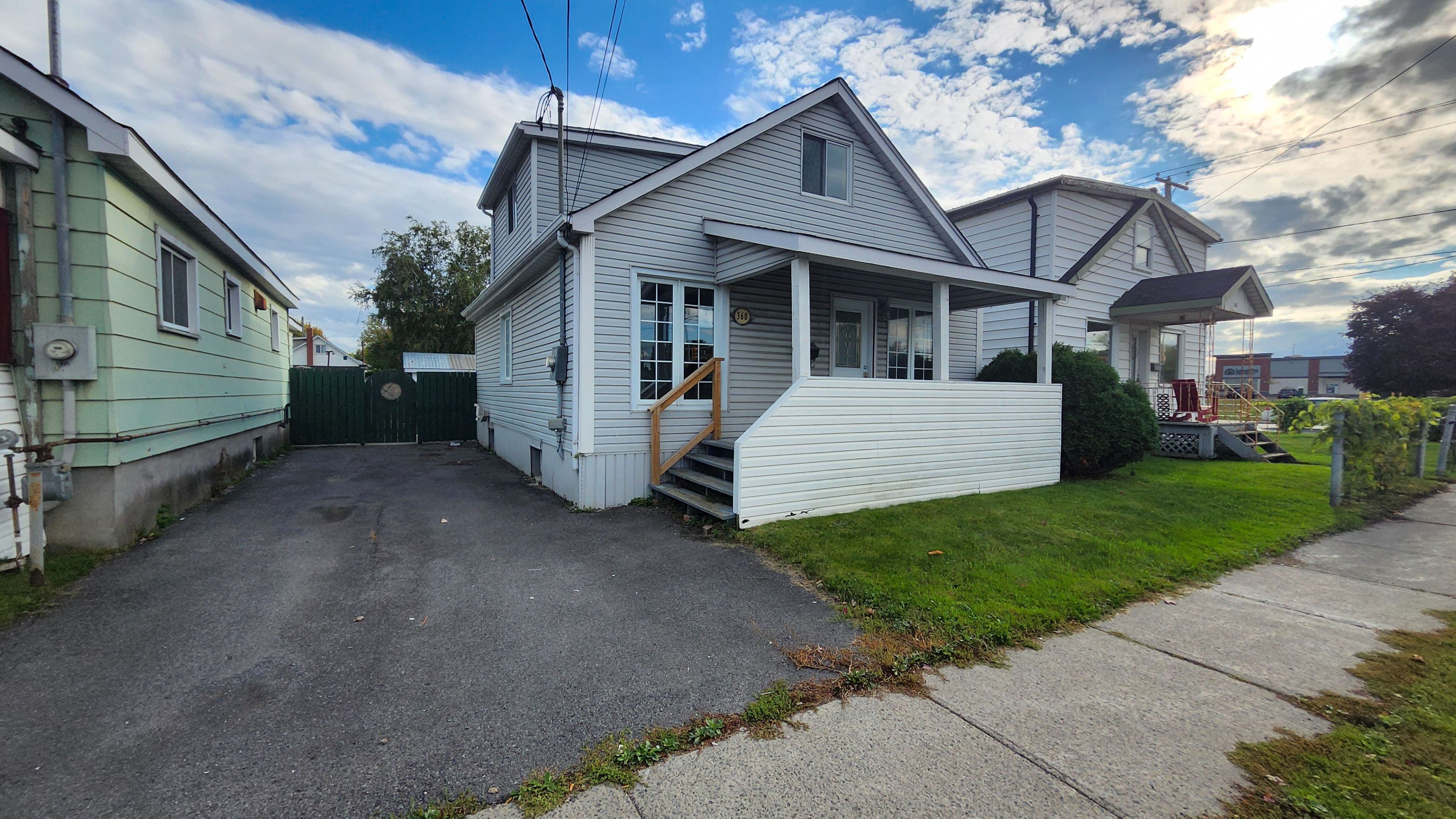360 Ninth Street W, Cornwall, ON K6J 3A7