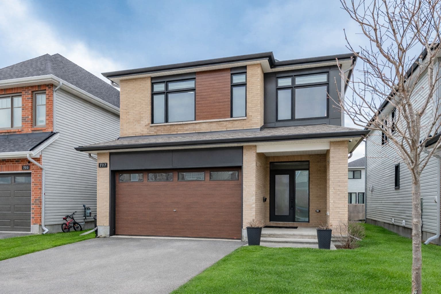 707 Moonflower Crescent, Blossom Park - Airport and Area, ON K1T 0X8