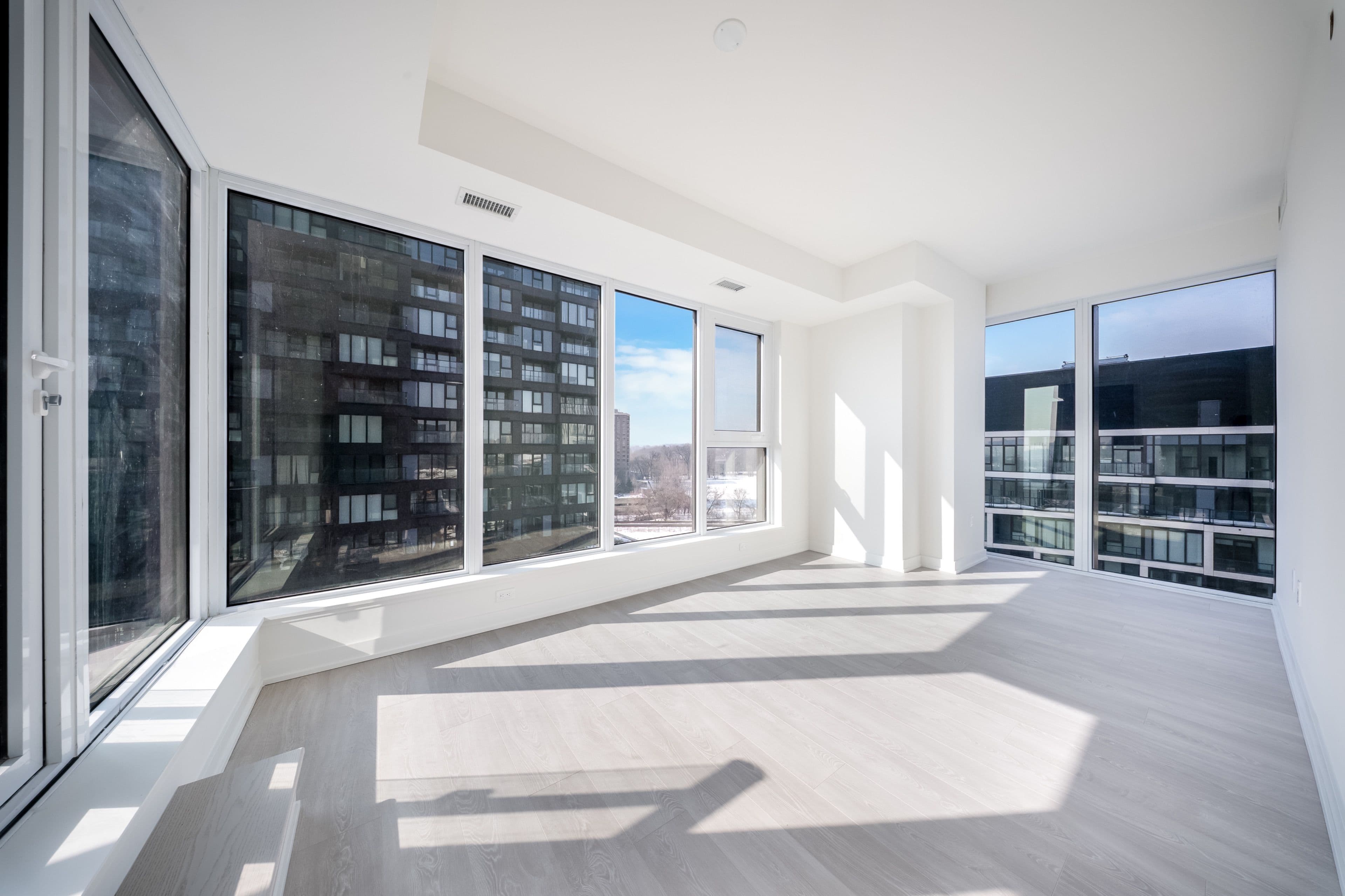 1 Quarrington Lane 807, Toronto C13, ON M3C 0S4