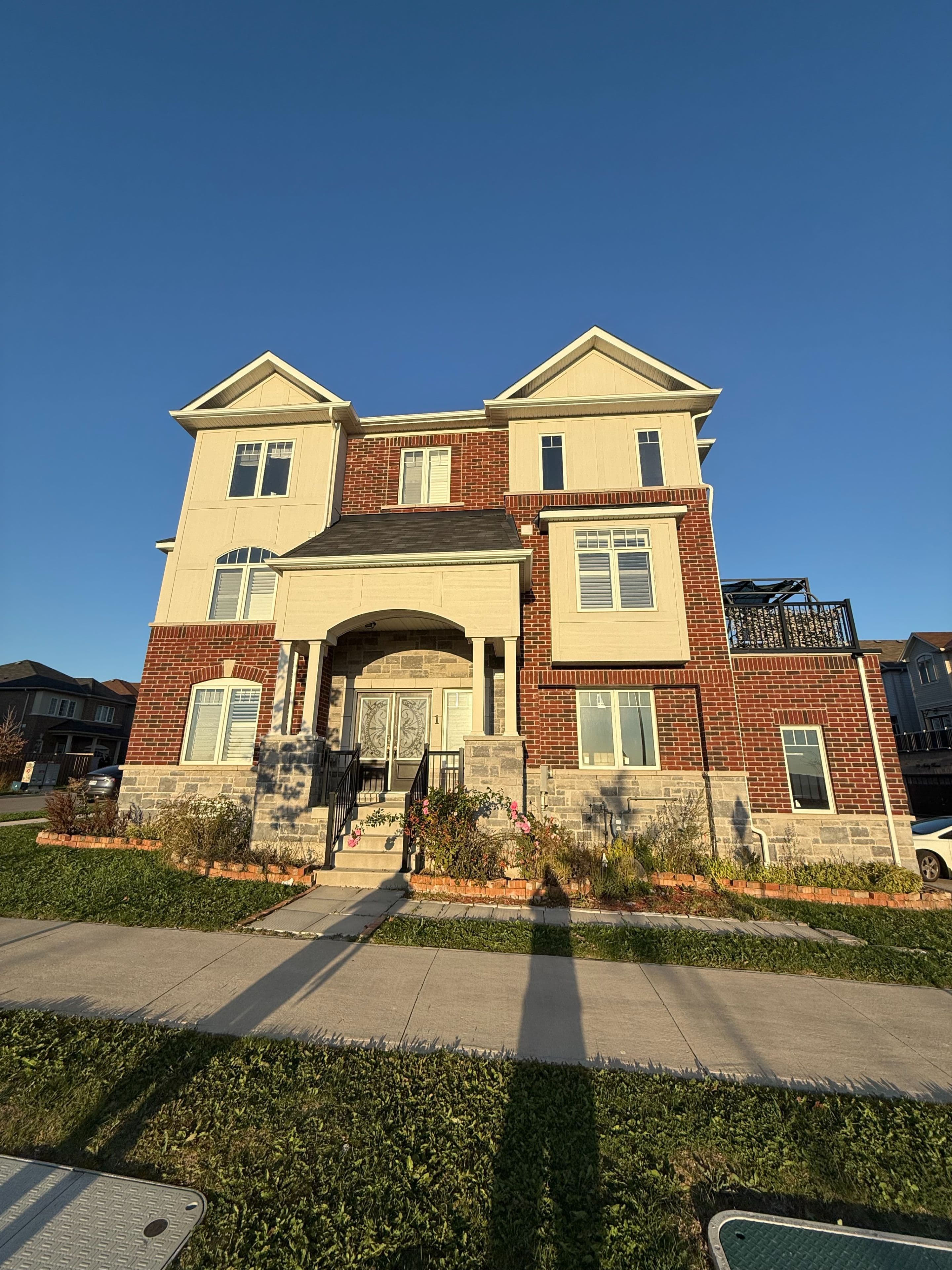 1 Mortlock Street, Ajax, ON M1Z 0T1