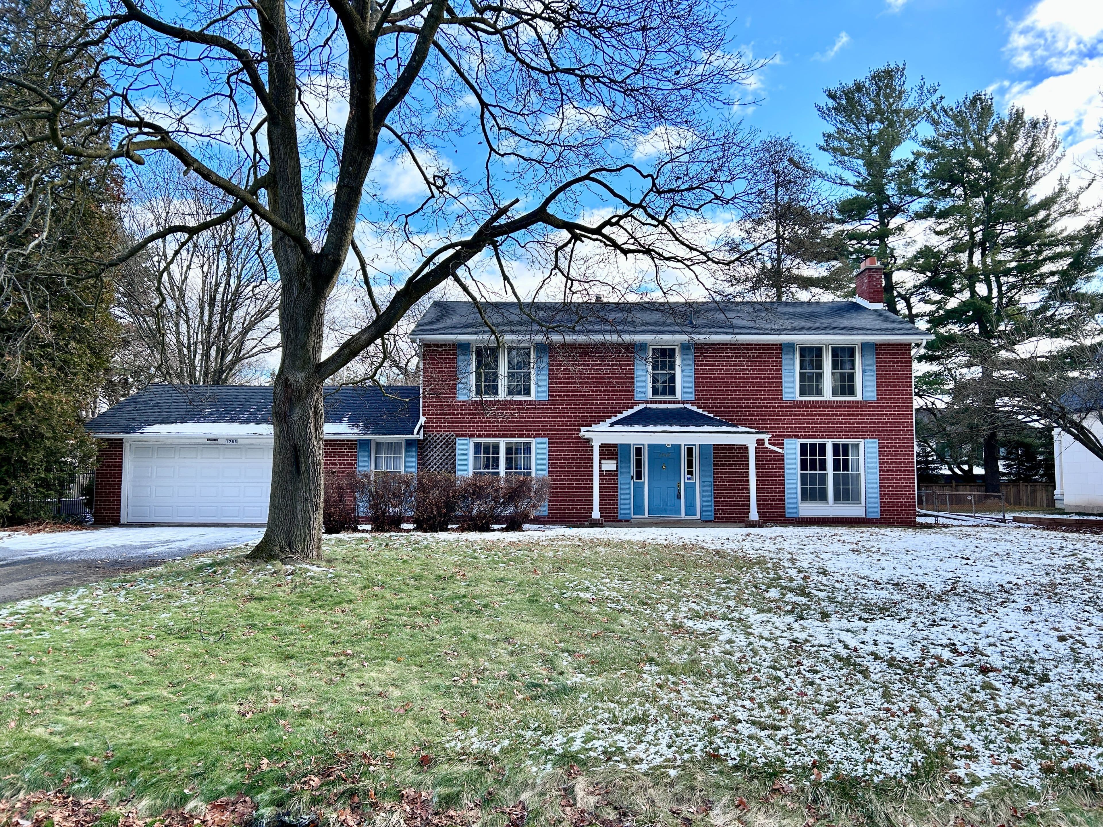 1268 Cleaver Drive, Oakville, ON L6J 1W3