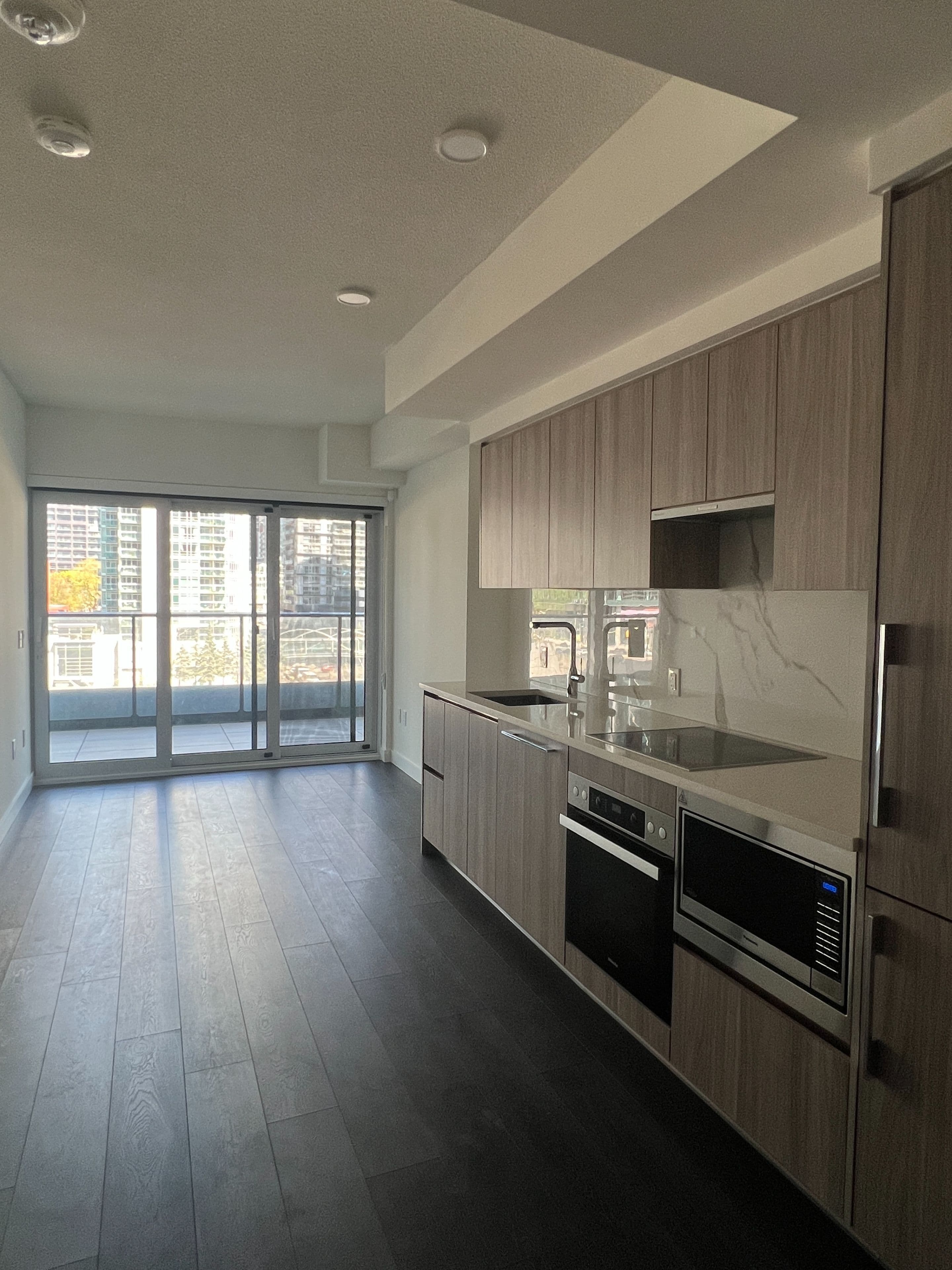 1 Concord Cityplace Way 501, Toronto C01, ON M5V 0X3