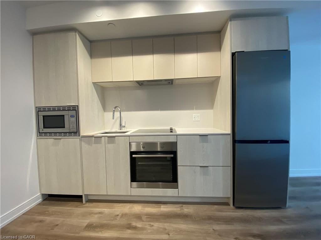 1 Jarvis Street 1217, Hamilton, ON L8R 0A8