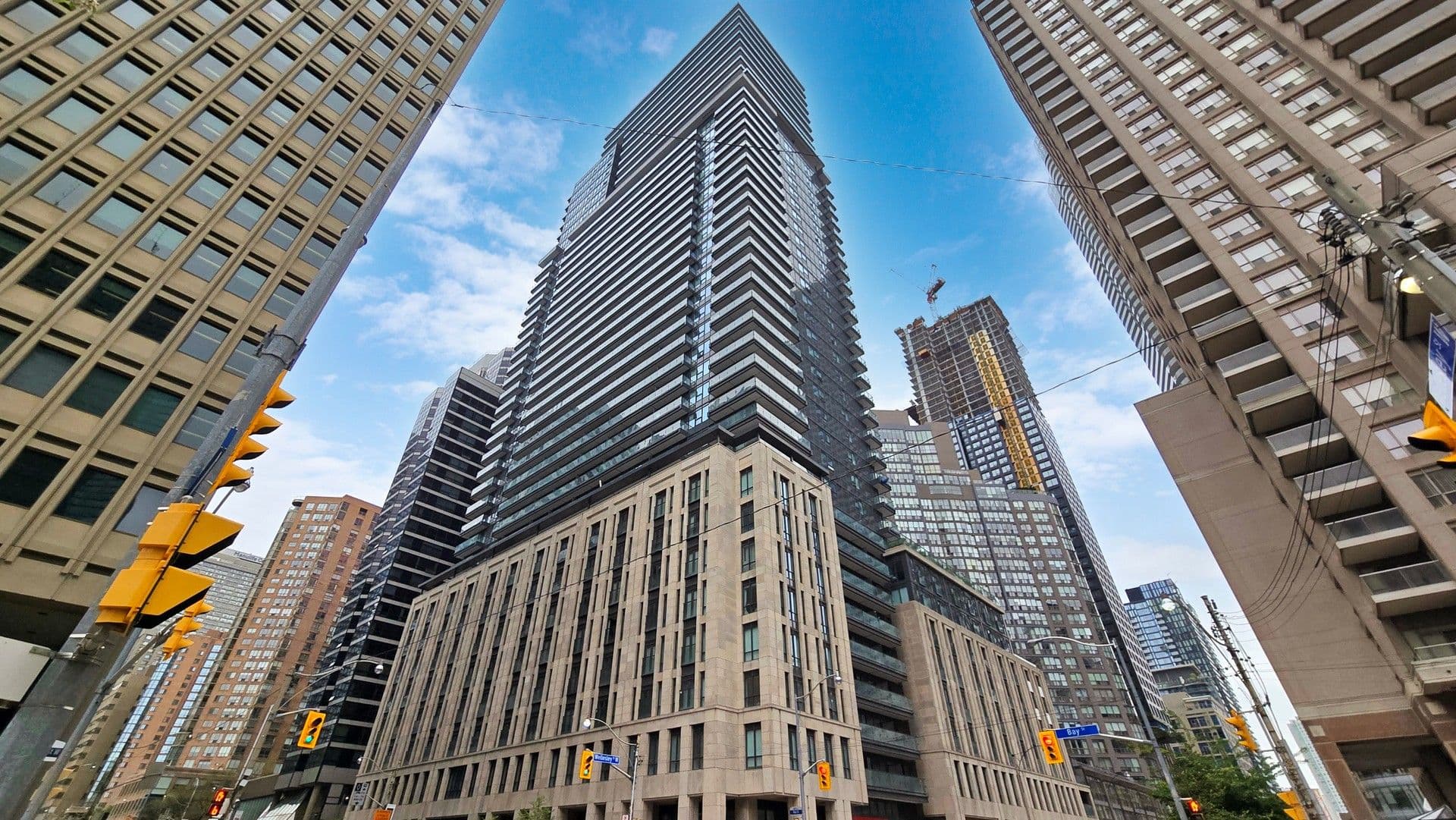 955 Bay Street 819, Toronto C01, ON M5S 0C6