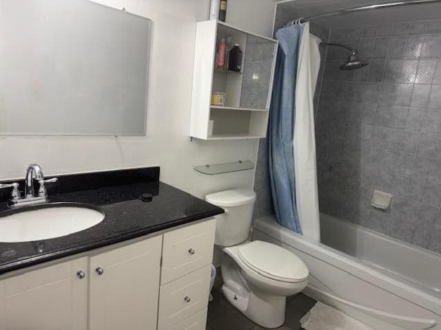 519 Dundas Street W 807, Toronto C01, ON M5T 1H2