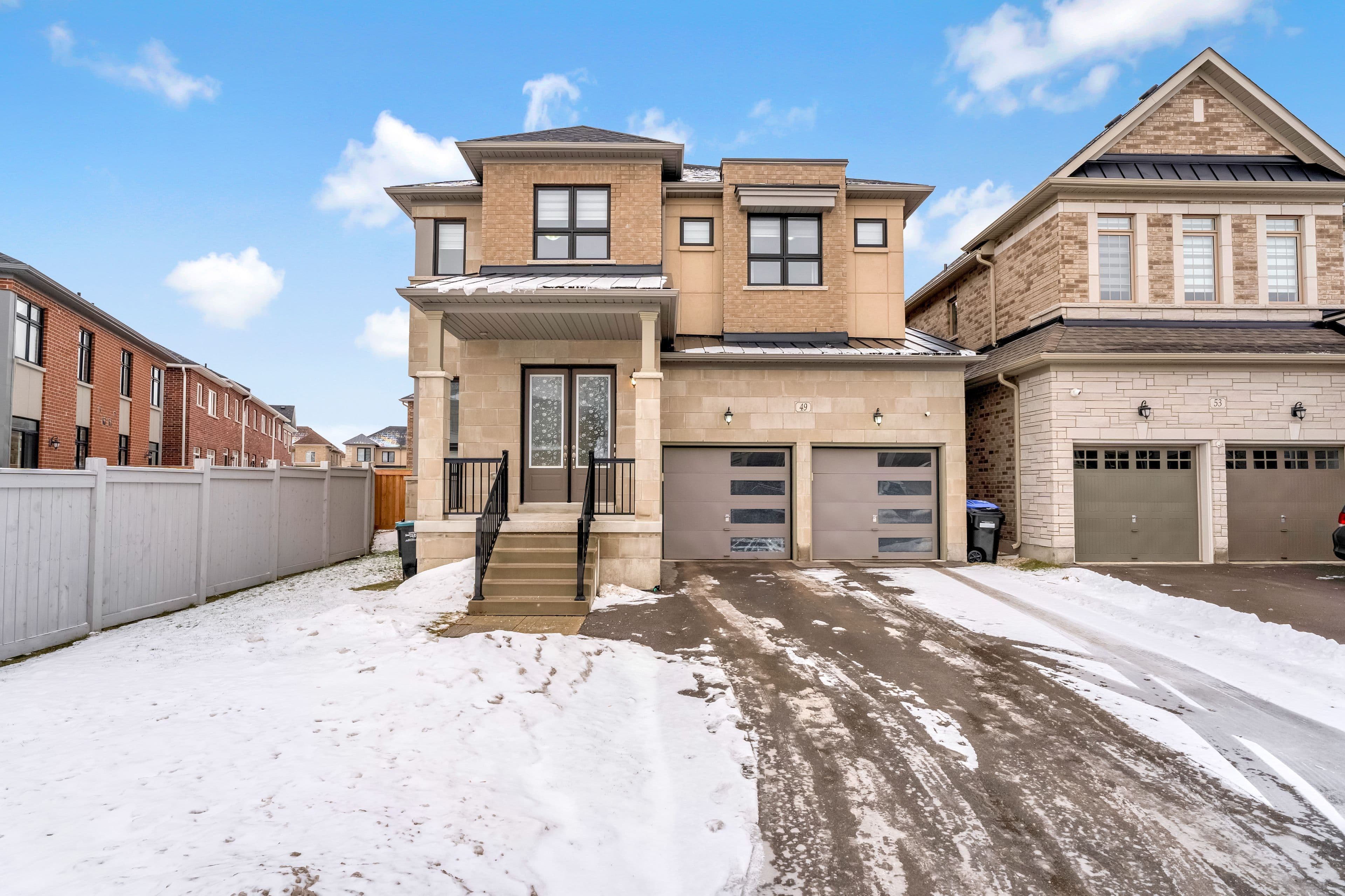 49 Westlake Crescent, Bradford West Gwillimbury, ON L3Z 4K4