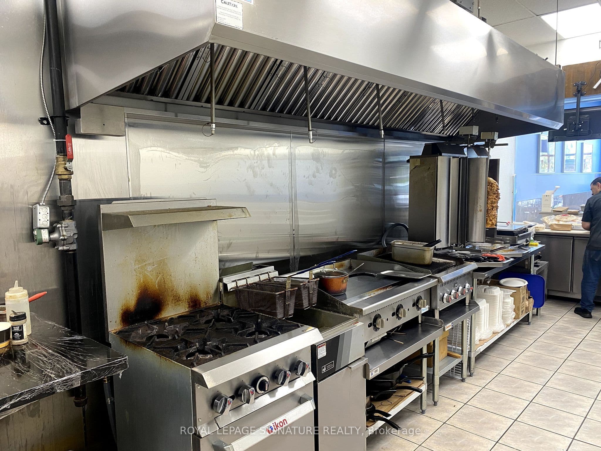 1900 Walkers Line Unit 11, Burlington, ON L7M 4W5