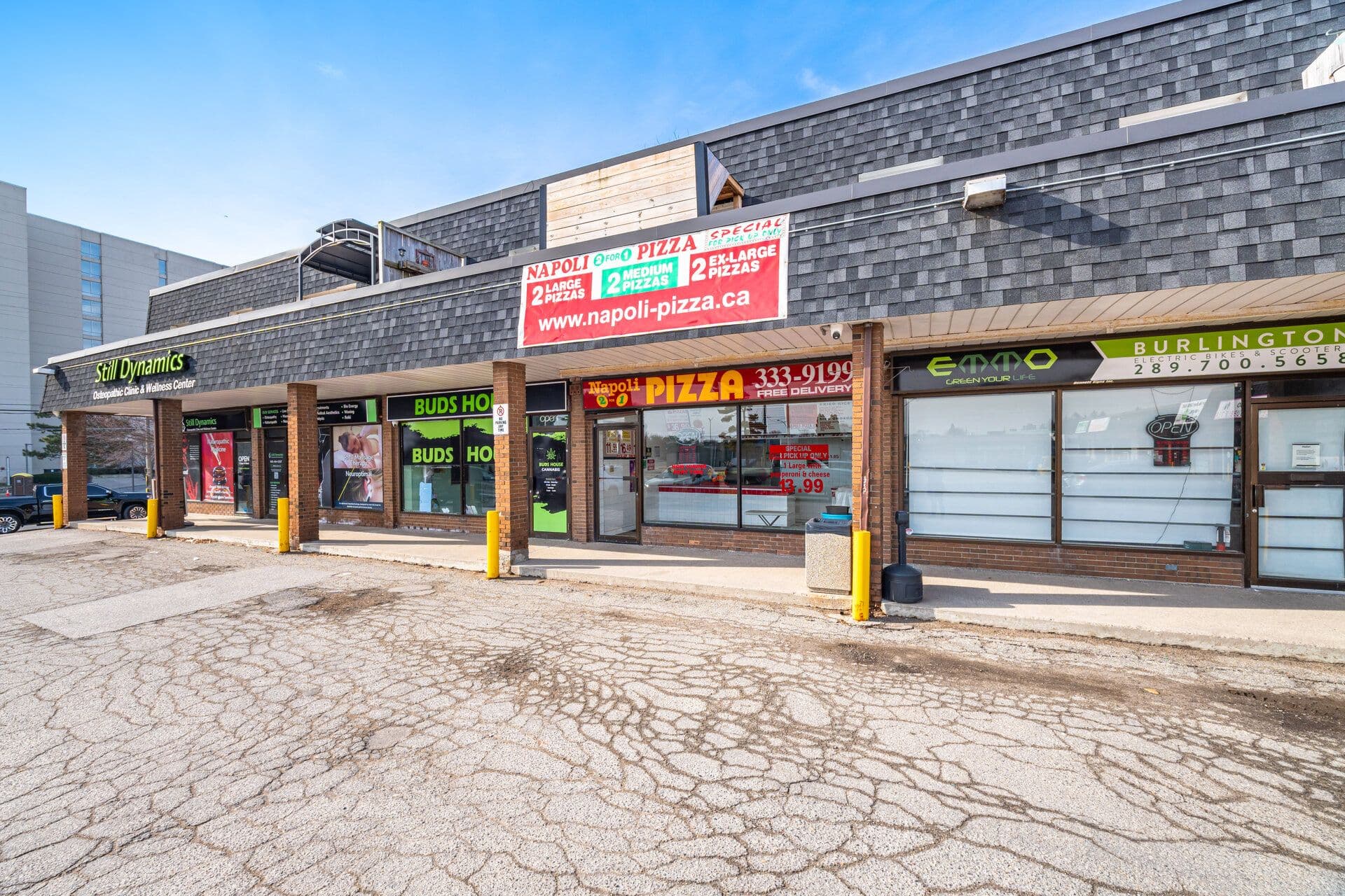 5291 Lakeshore Road, Burlington, ON L7L 1C7