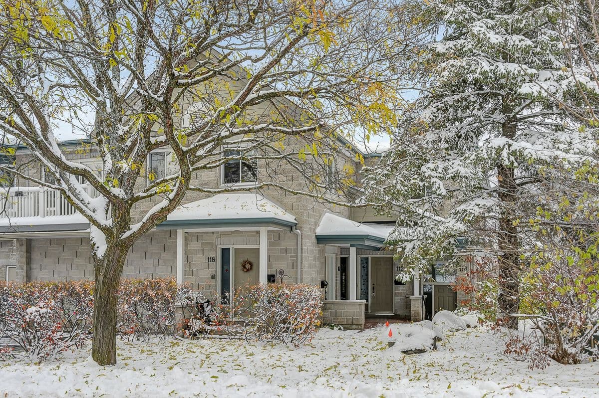 112 Robson Court, Kanata, ON K2K 2W1