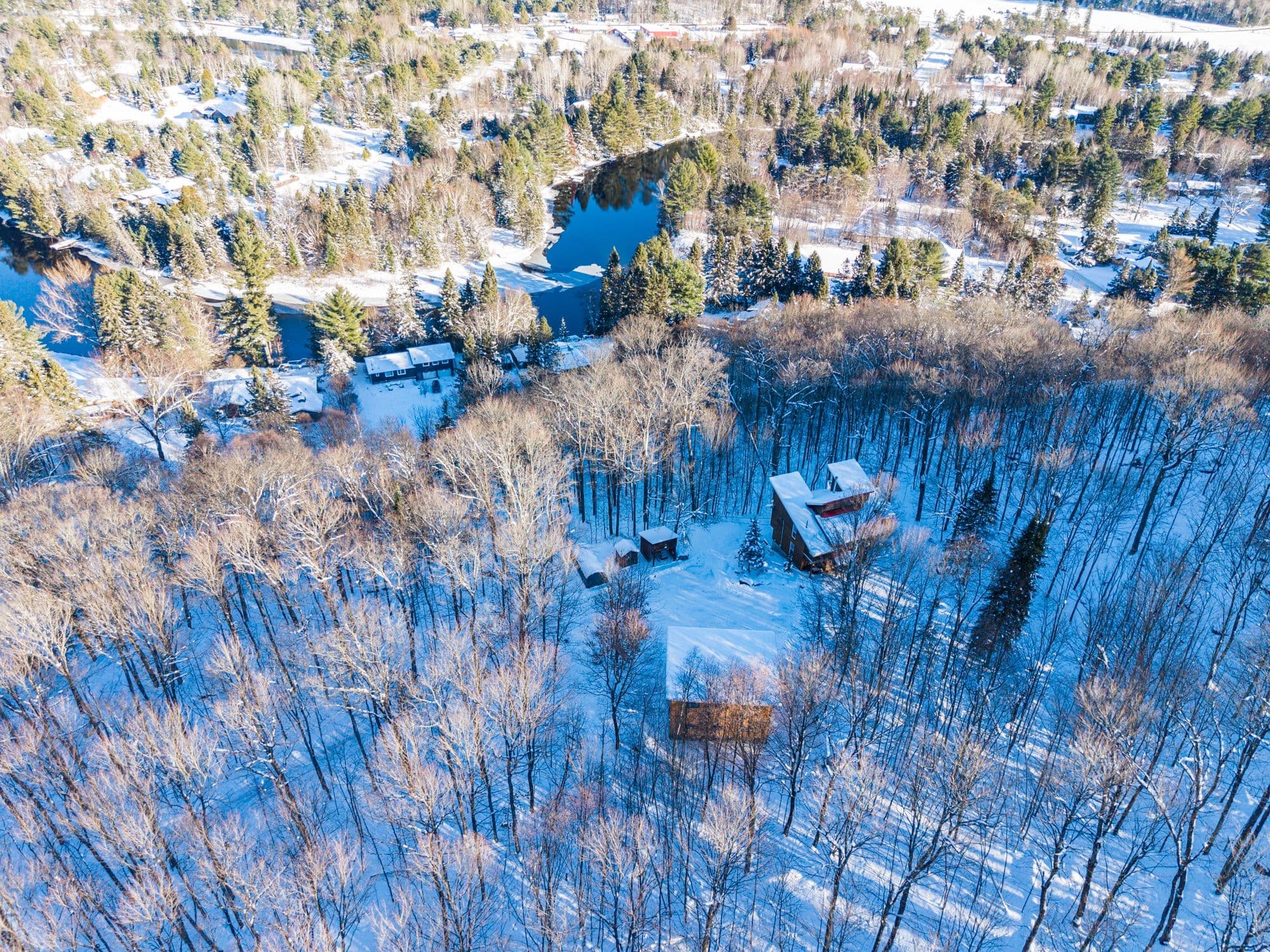 869 North Mary Lake Road, Huntsville, ON P1H 1S4