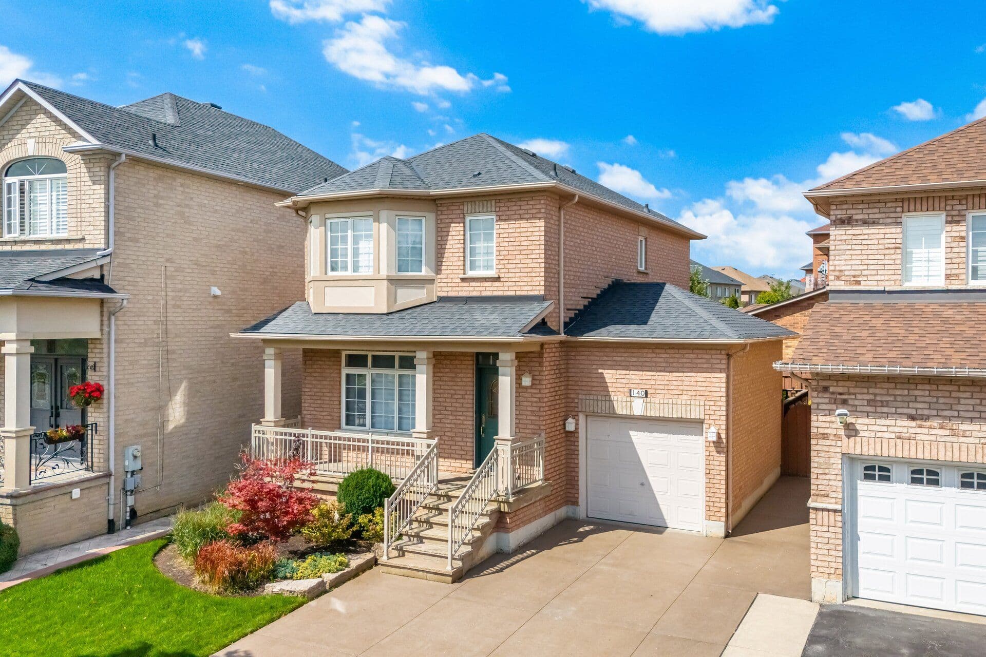 140 Ferdinand Avenue, Vaughan, ON L6A 3H4