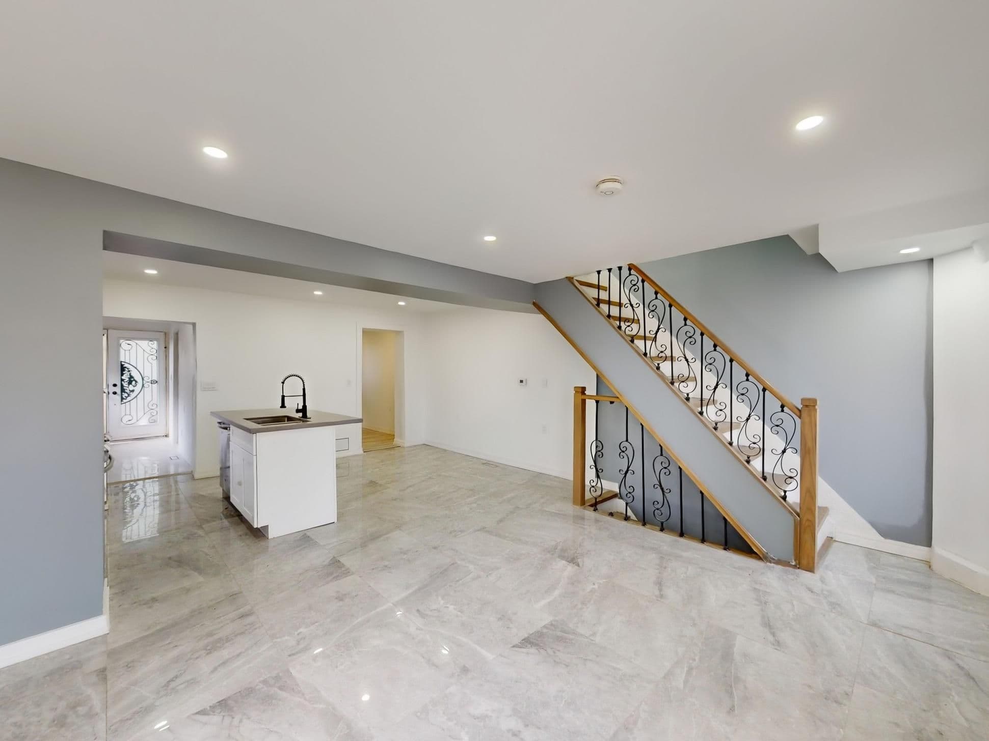 11 Maple Street, Oshawa, ON L1H 2L6