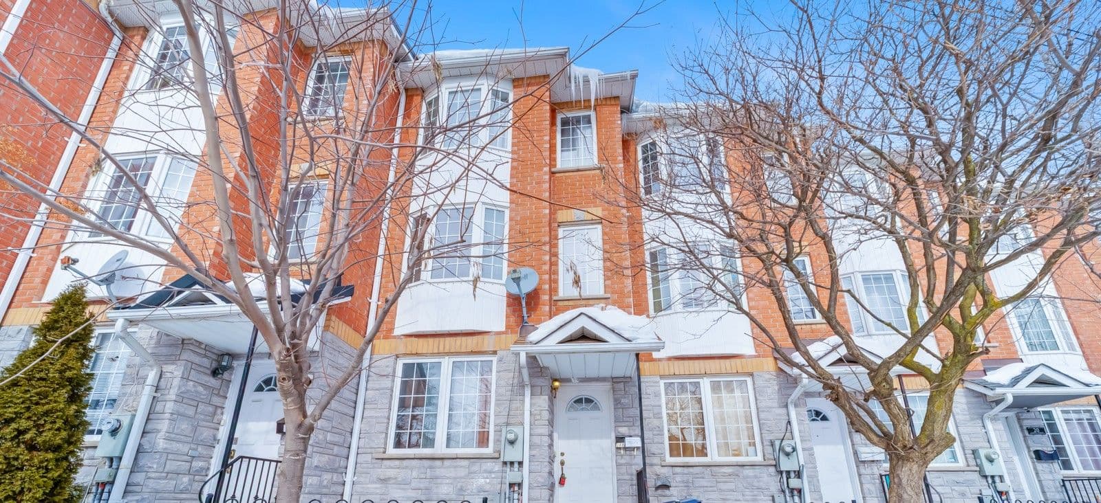 16B Gower Street, Toronto E03, ON M4B 3P5
