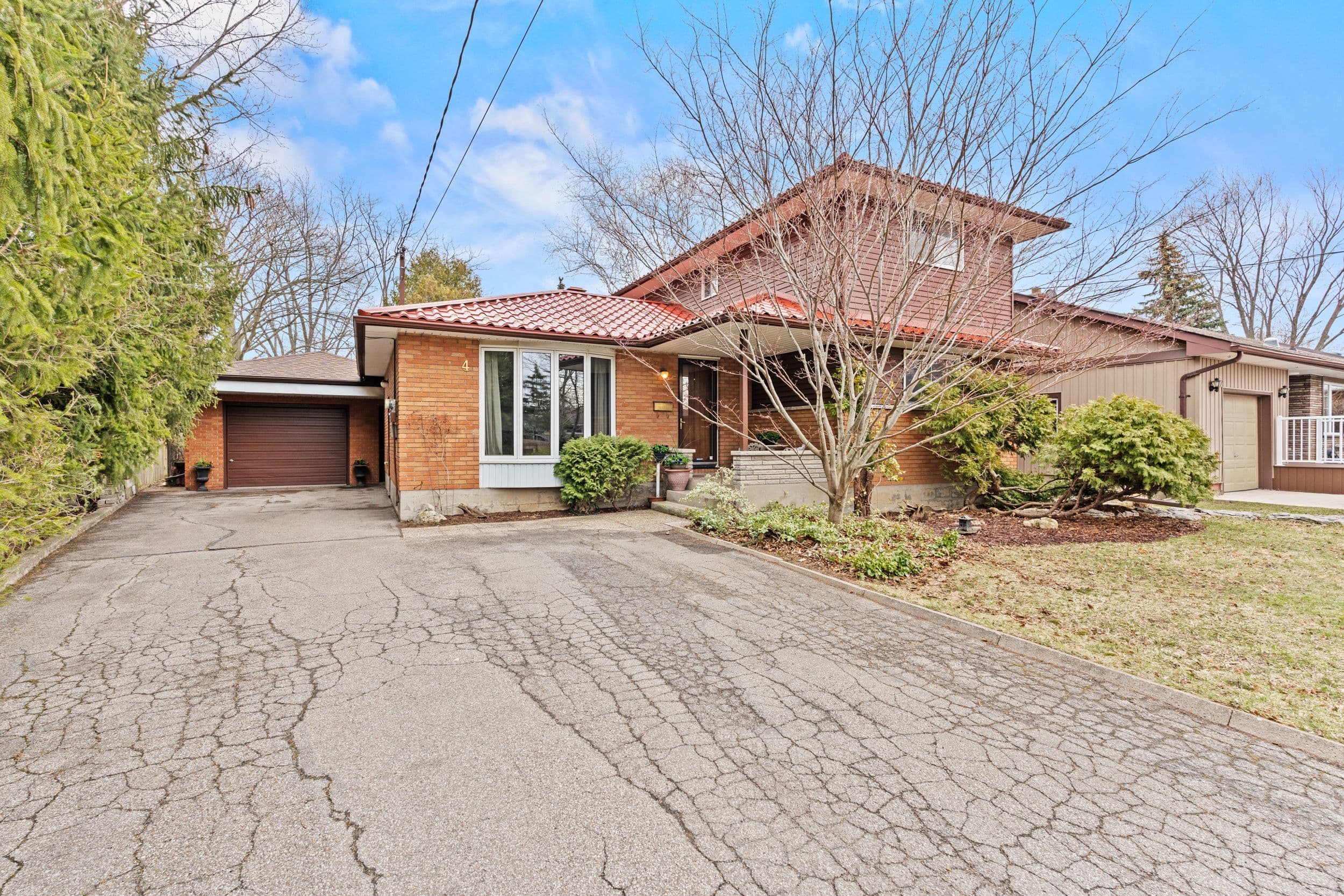 4 Ross Street, St. Catharines, ON L2N 3S3