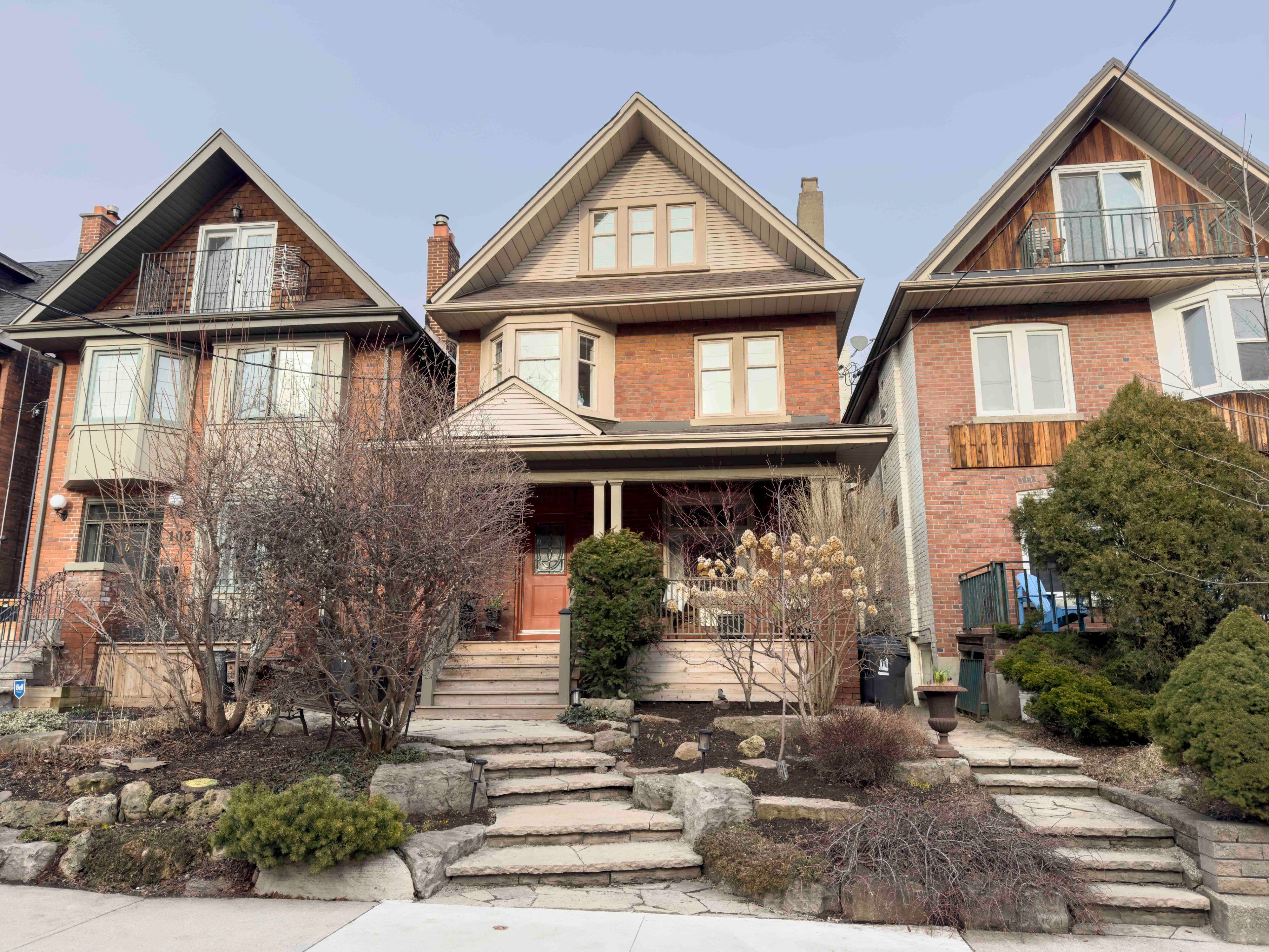 101 Bertmount Avenue, Toronto E01, ON M4M 2X8