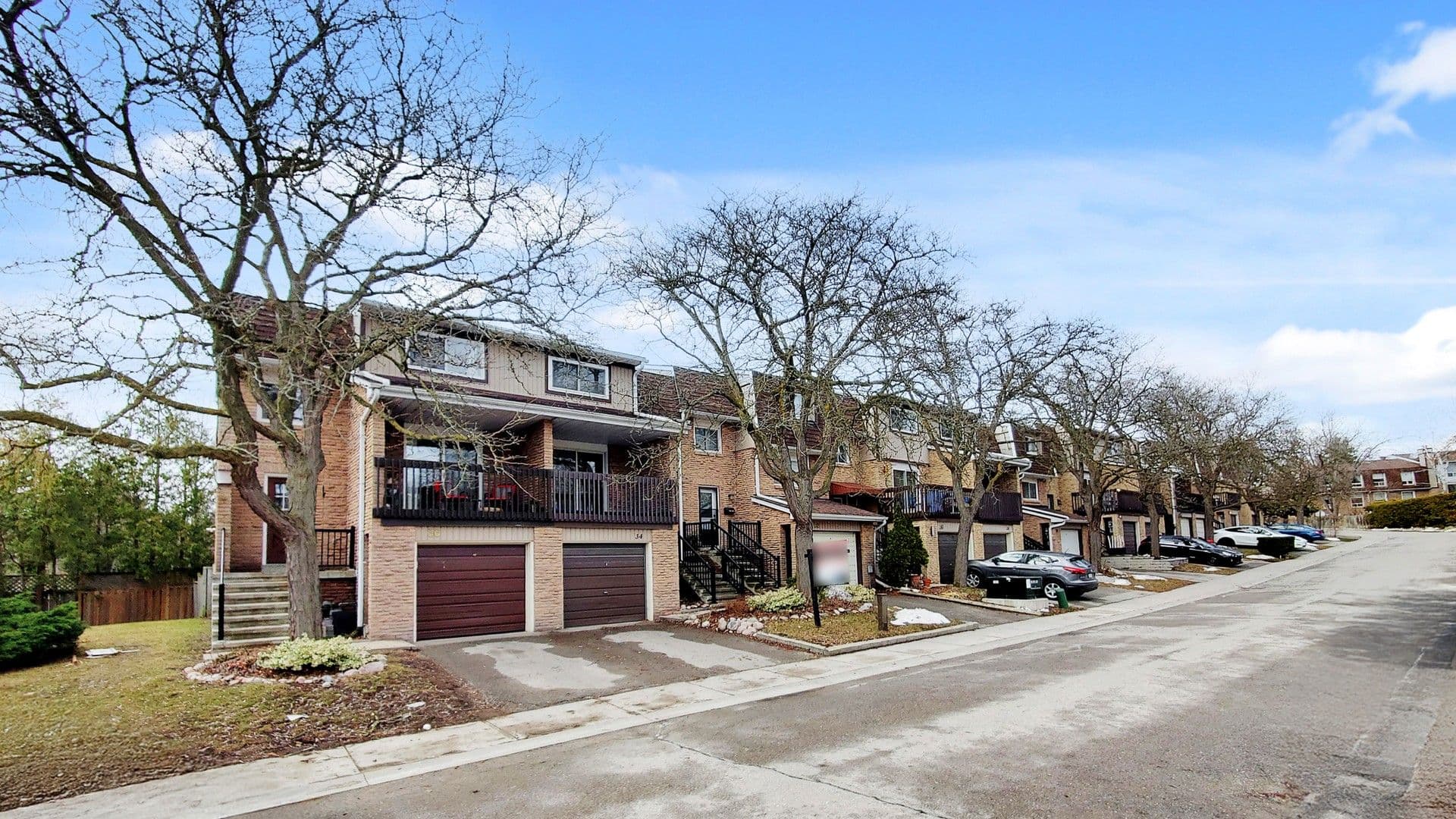 34 Dunkeld Way, Markham, ON L3T 4Y9