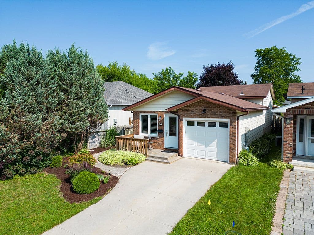 20 LESLIE Drive, Collingwood, ON L9Y 4P2
