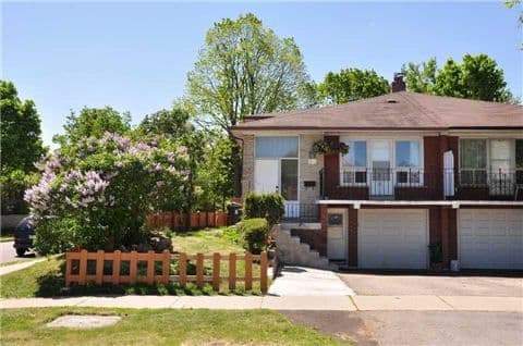 84 Harrington Crescent Middle, Toronto C15, ON M2M 2Y5