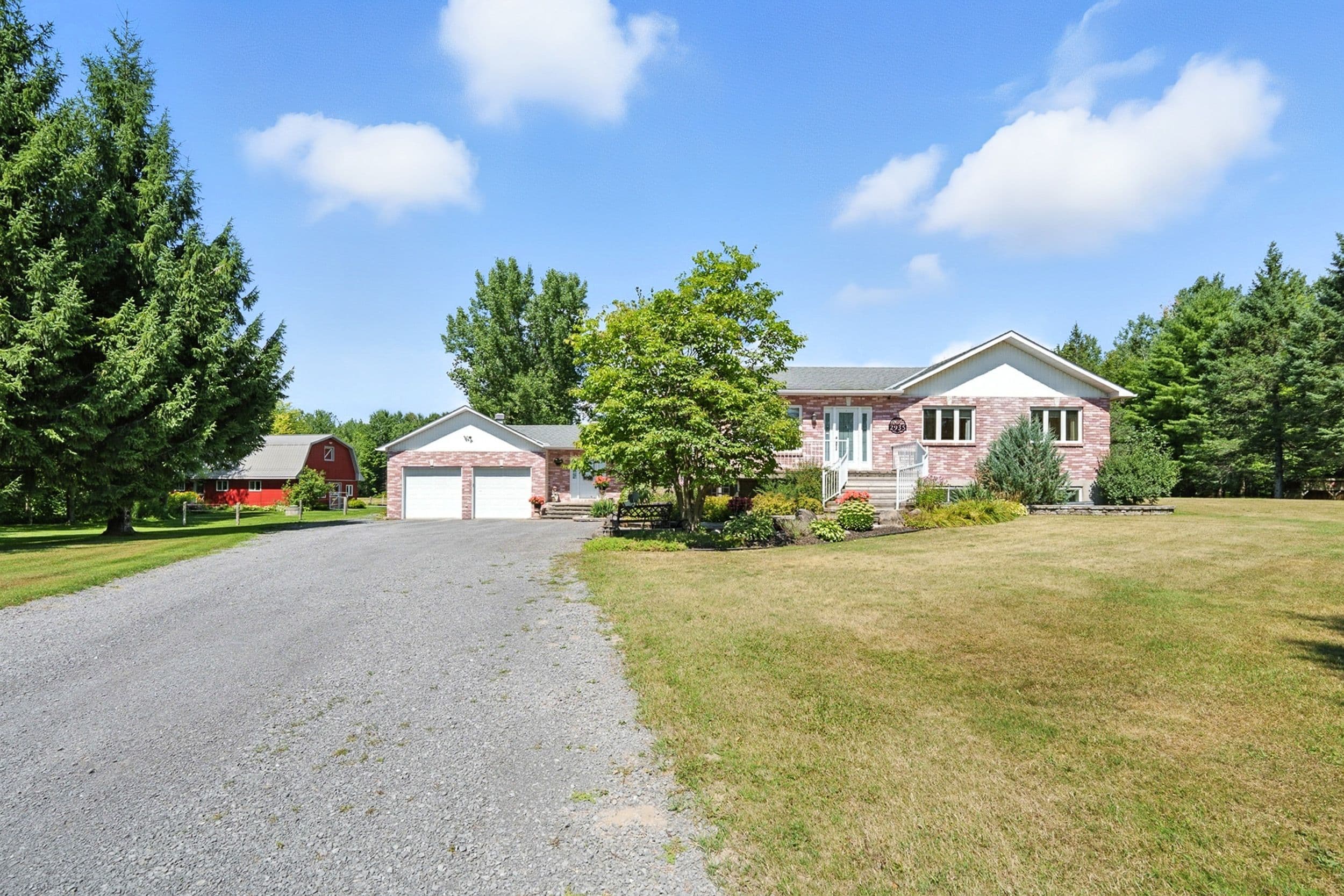2935 Baseline Road, Clarence-Rockland, ON K0A 3N0