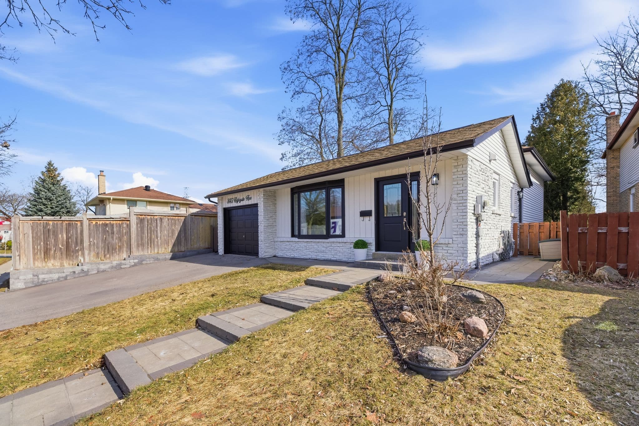 345 Highgate Avenue, Oshawa, ON L1G 7G1