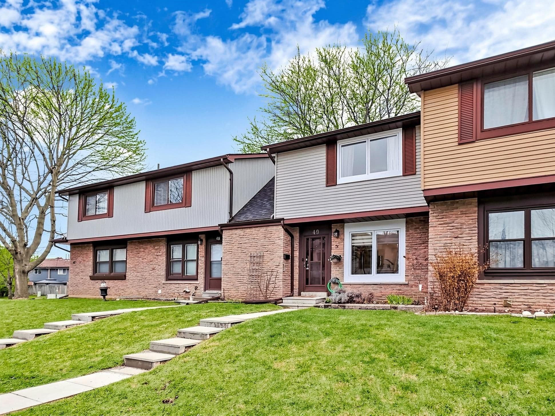 6730 Falconer Drive 49, Mississauga, ON L5N 1L5