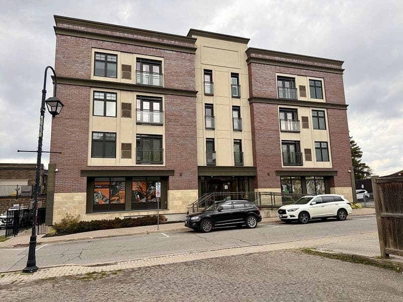 10 Albert Street E 306, Thorold, ON L2V 1P1