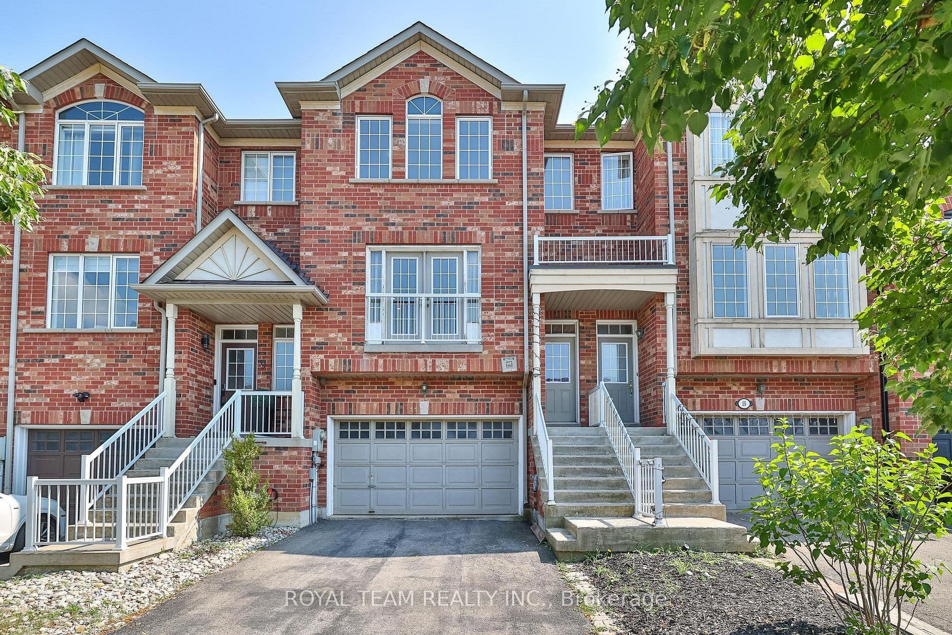 11 Jarrett Court, Vaughan, ON L6A 3W4