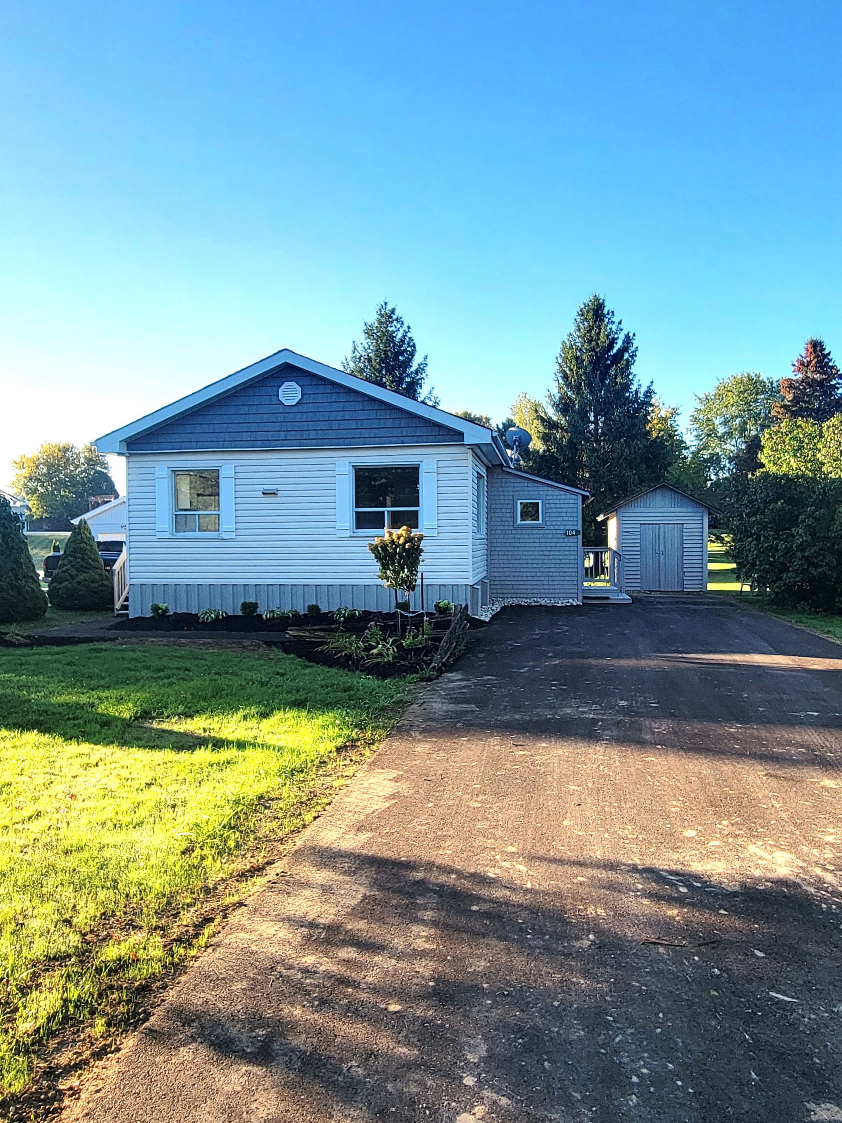 104 MEADOWS Drive, West Grey, ON N4N 3B8