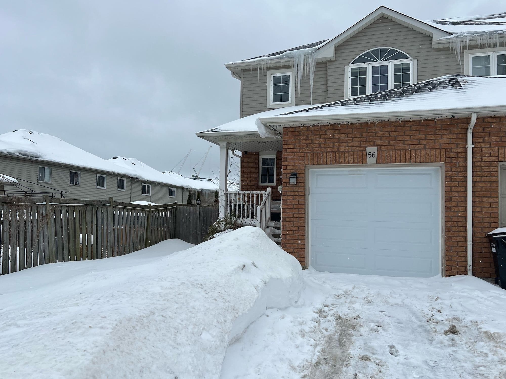 56 Beacon Road, Barrie, ON L4N 9J8