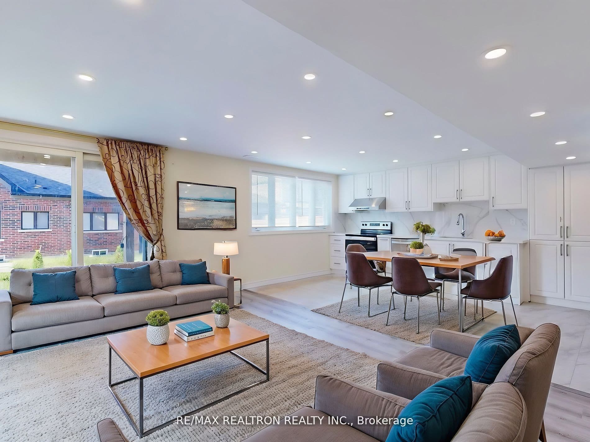 202 Danny Wheeler Boulevard BSMNT, Georgina, ON L4P 0J7