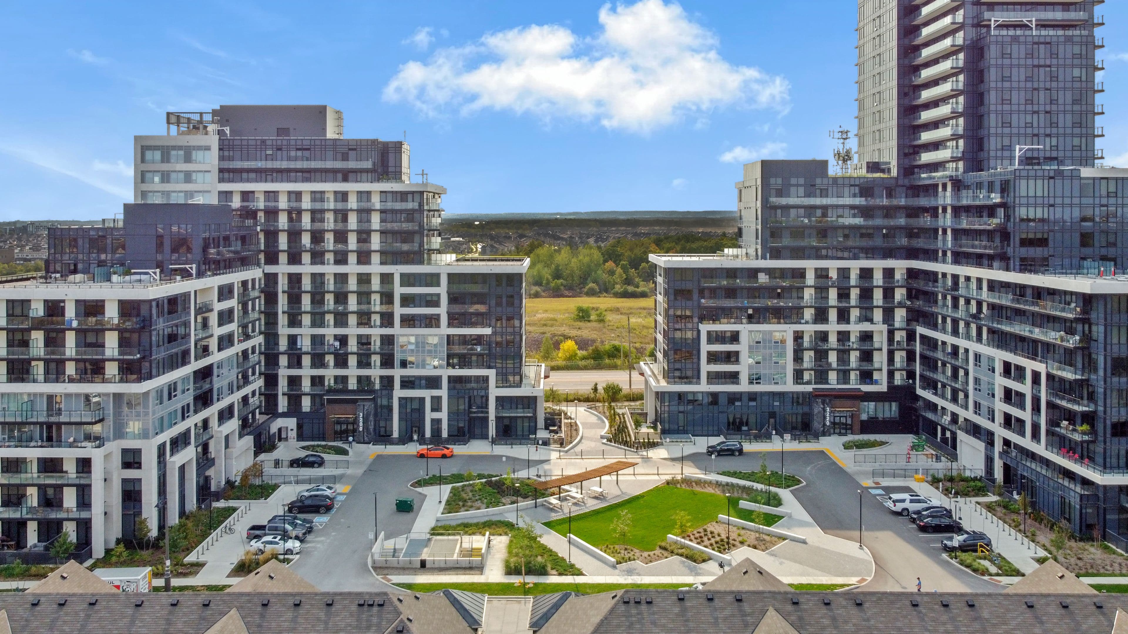 3220 William Coltson Avenue 408, Oakville, ON L6H 7X9