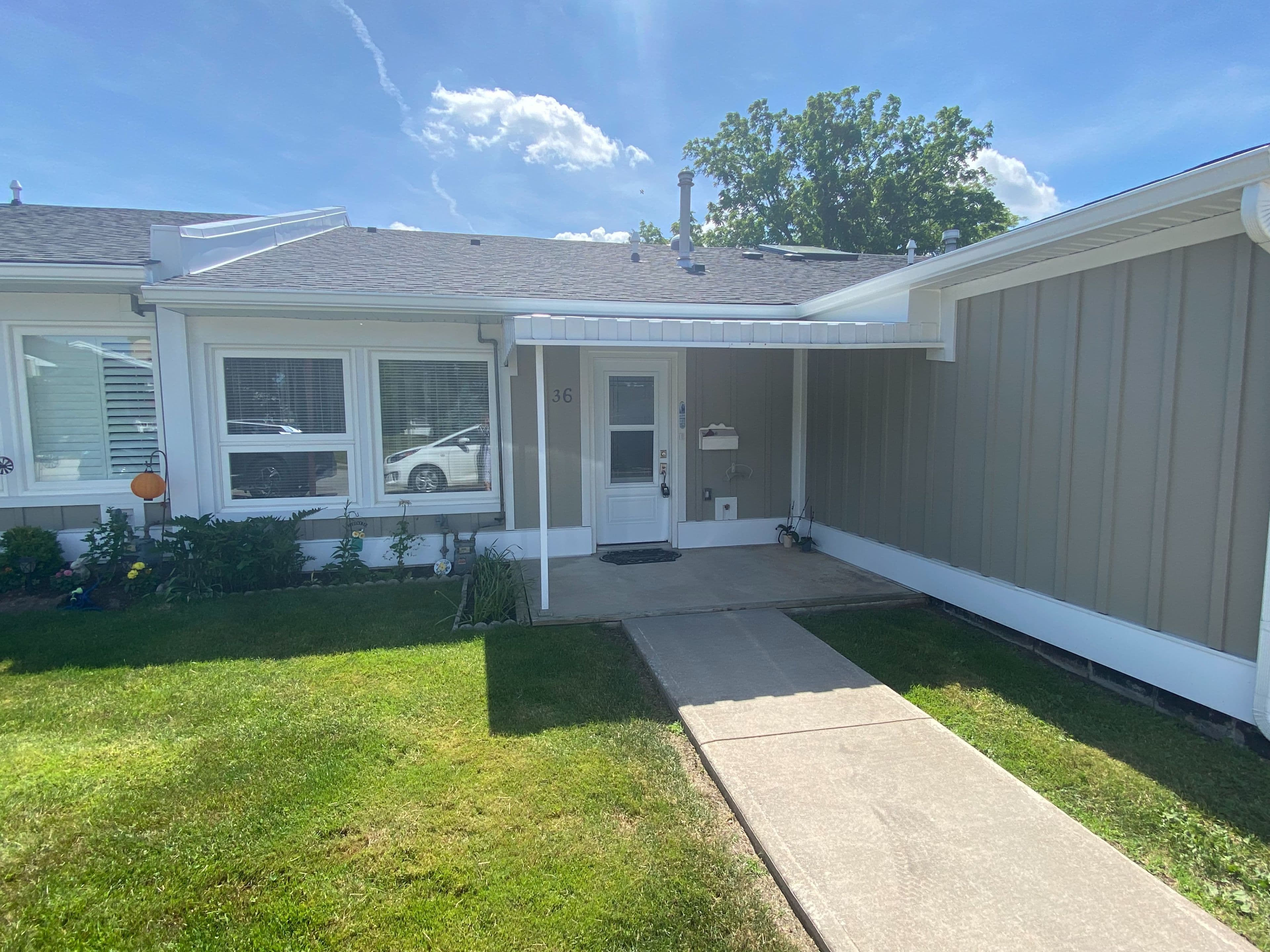 36 McKenna Court, Hamilton, ON L9B 1T8